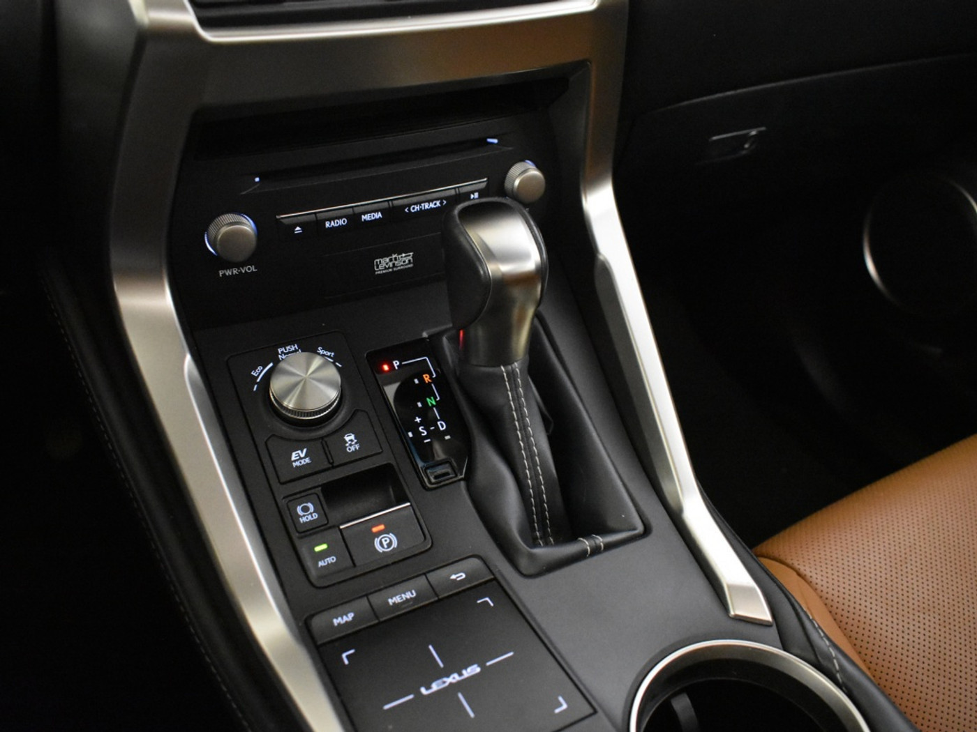 Foto van Lexus Lexus Nx300h