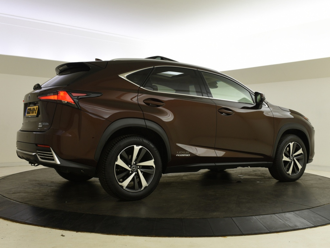 Foto van Lexus Lexus Nx300h