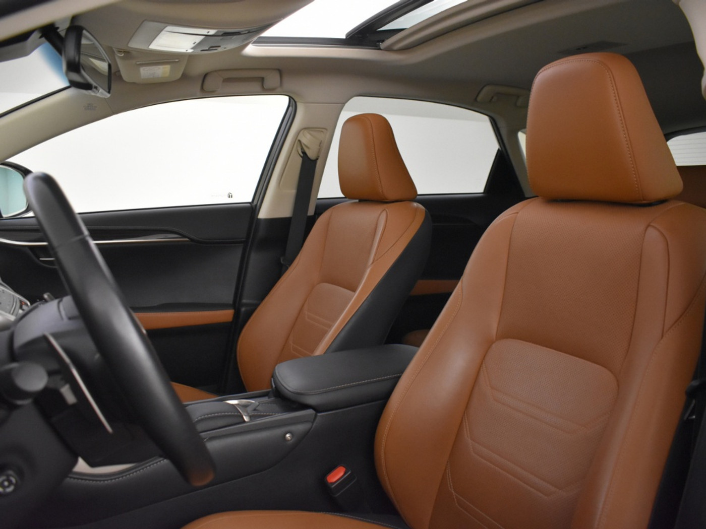 Foto van Lexus Lexus Nx300h
