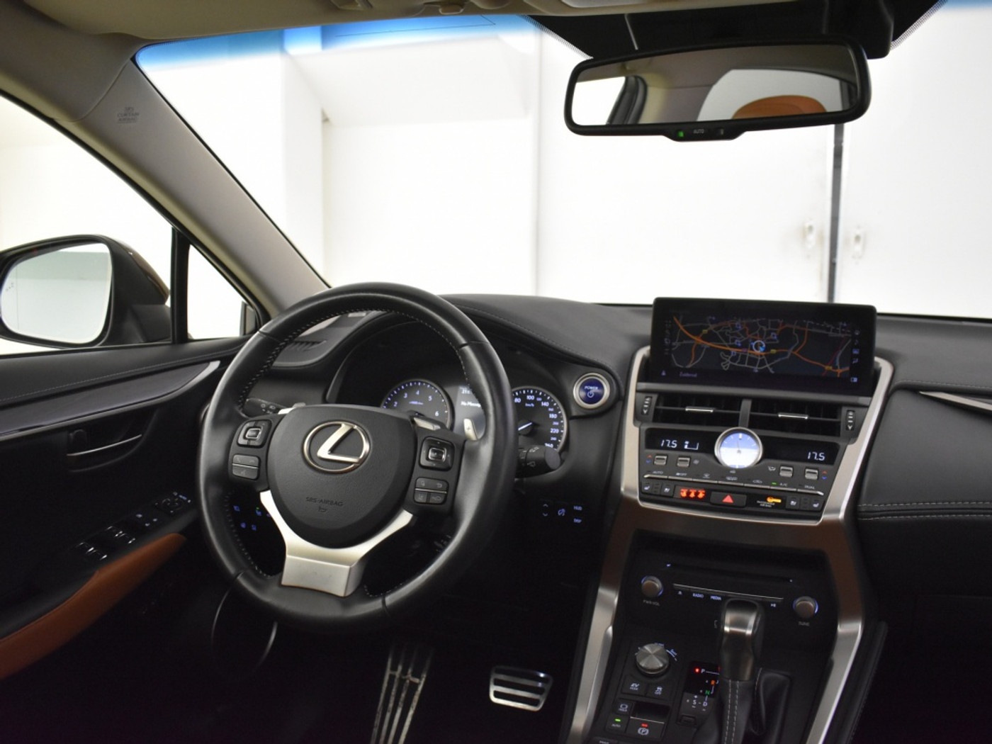 Foto van Lexus Lexus Nx300h