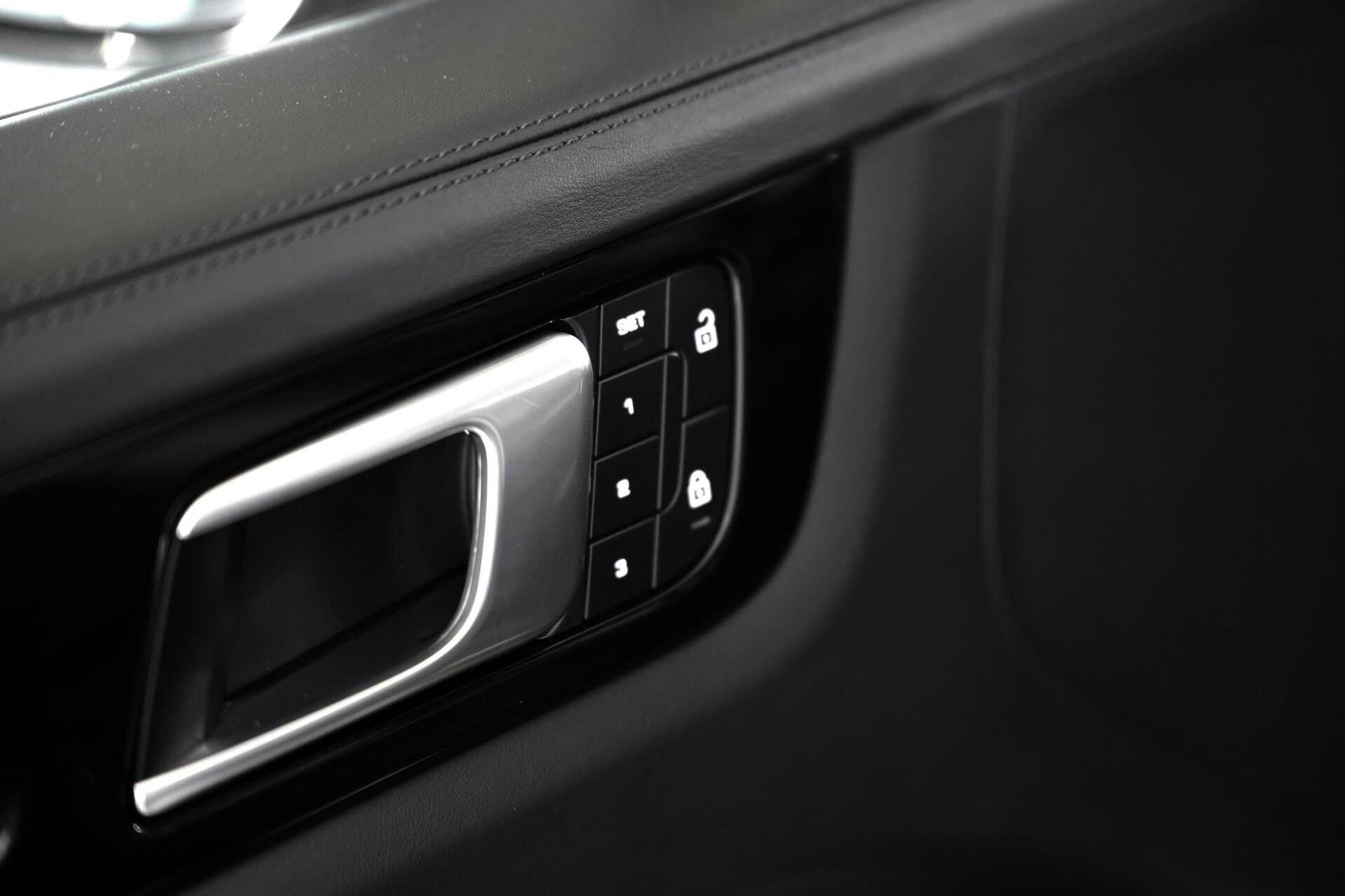 Foto van Porsche Cayenne E-hybrid