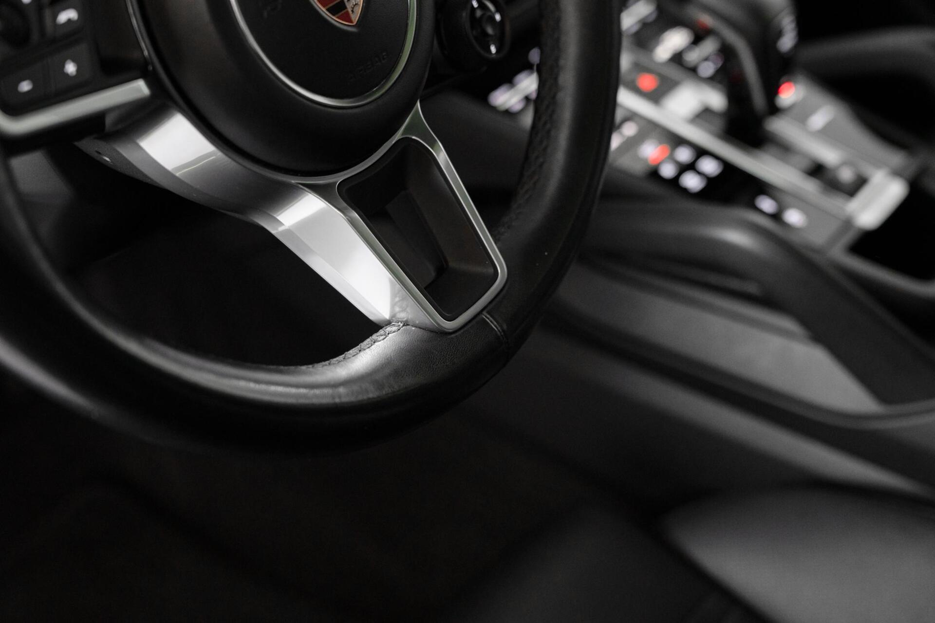 Foto van Porsche Cayenne E-hybrid