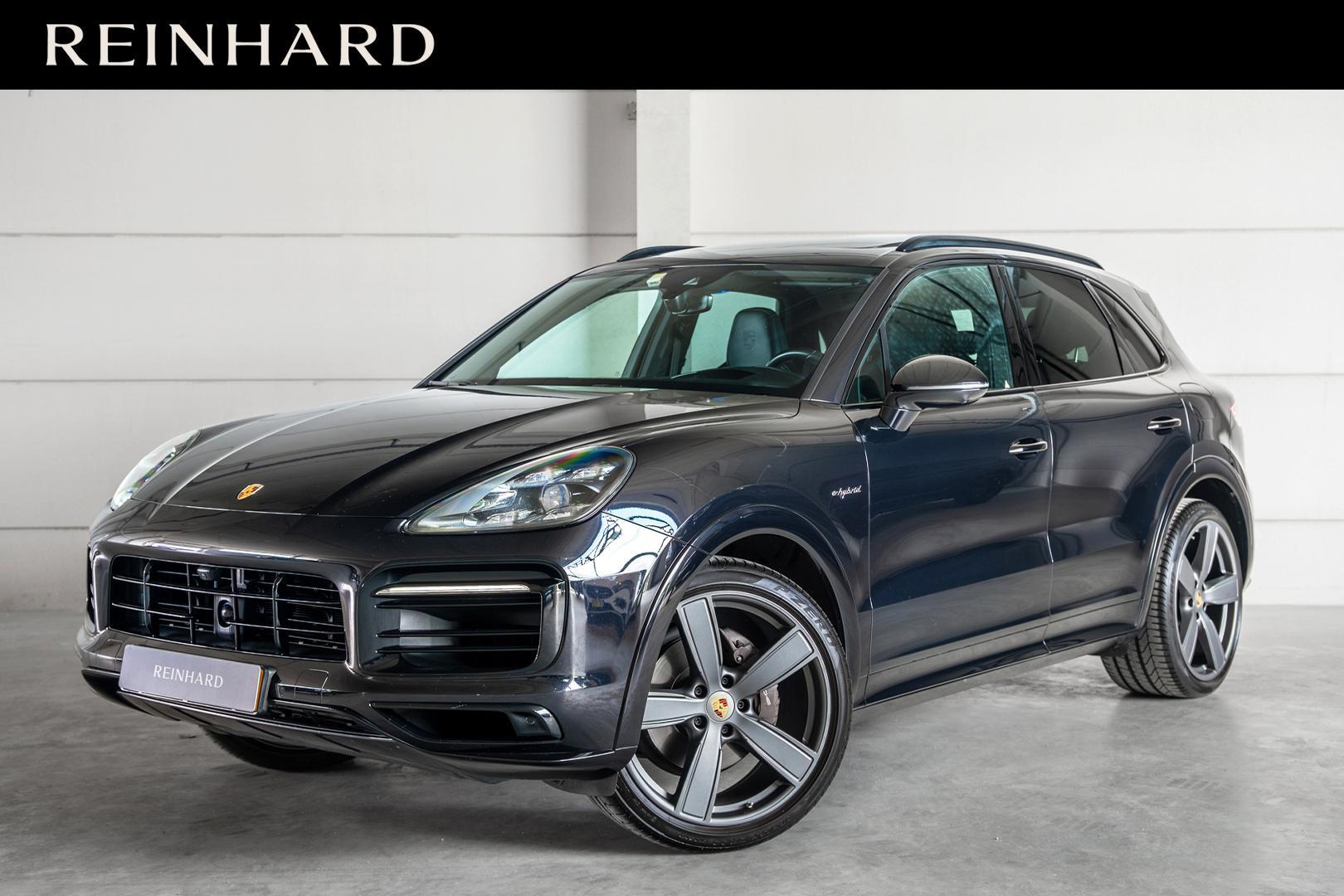 Porsche Cayenne E-hybrid 3.0 E-Hybrid / Platinum / Spordesign / PASM / Luchtvering / Sportstoelen+ / Trekhaak / Dlr. ond. / Orig. NL 2022 - voorkant