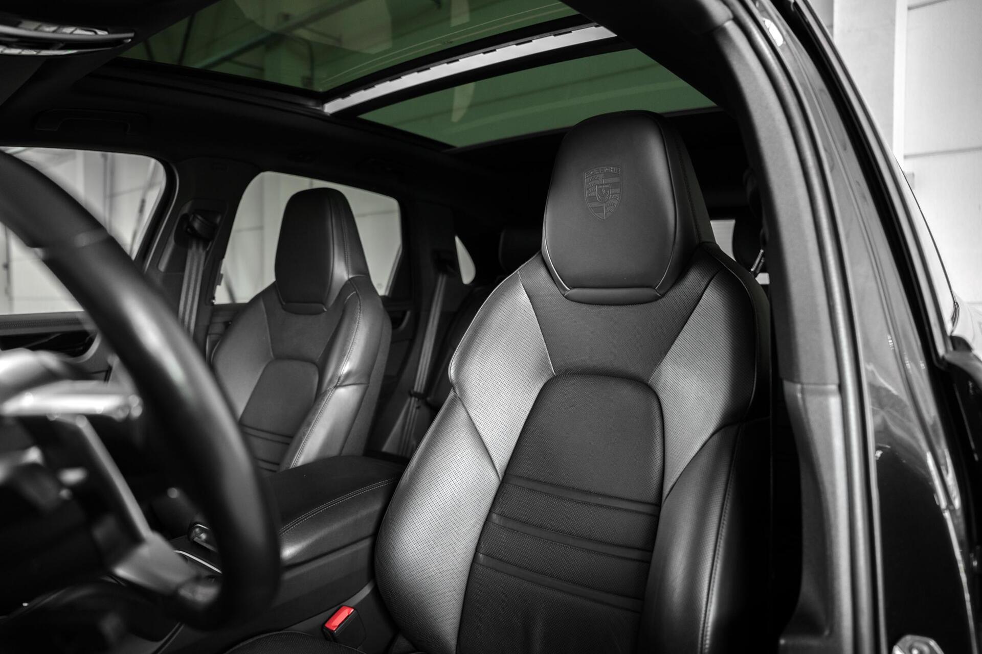 Foto van Porsche Cayenne E-hybrid