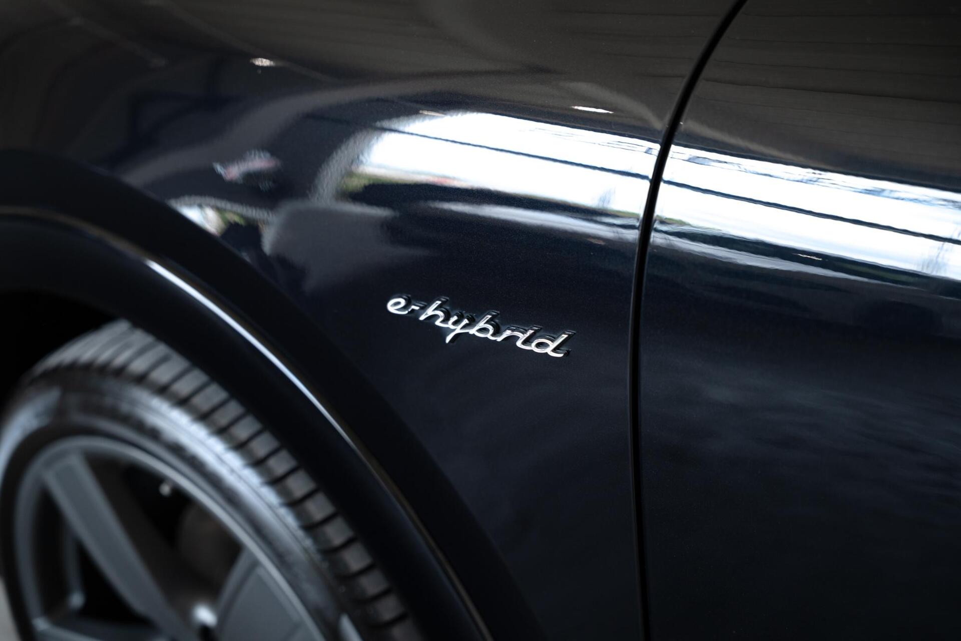Foto van Porsche Cayenne E-hybrid