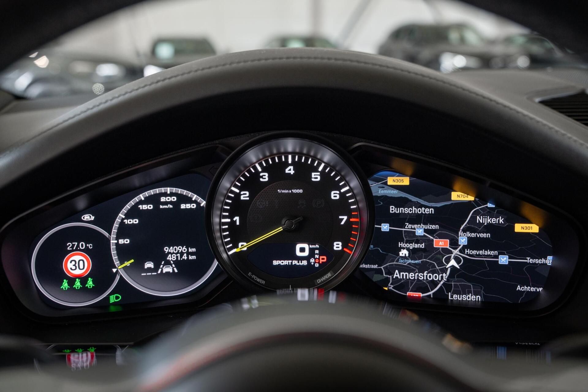 Foto van Porsche Cayenne E-hybrid