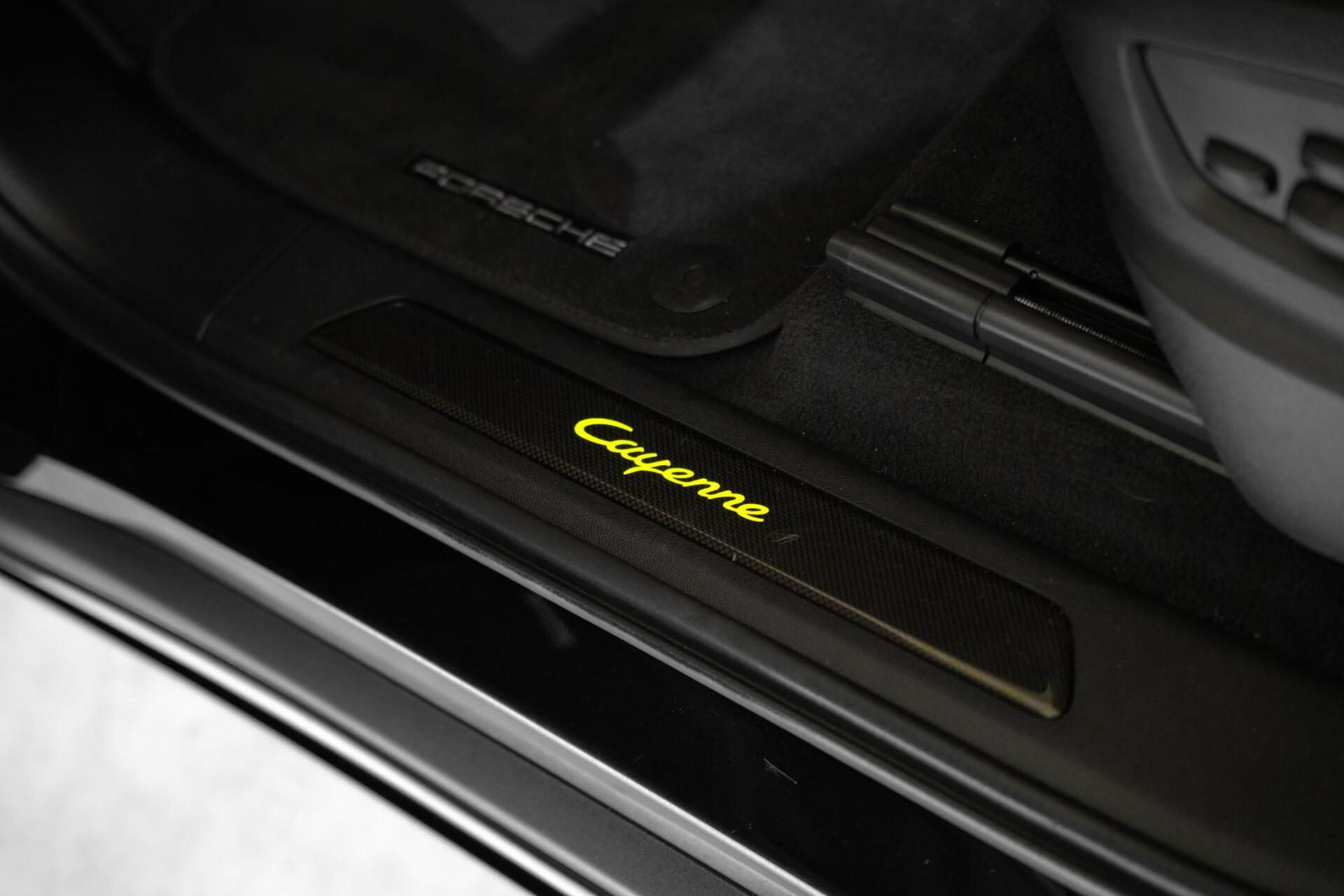 Foto van Porsche Cayenne E-hybrid