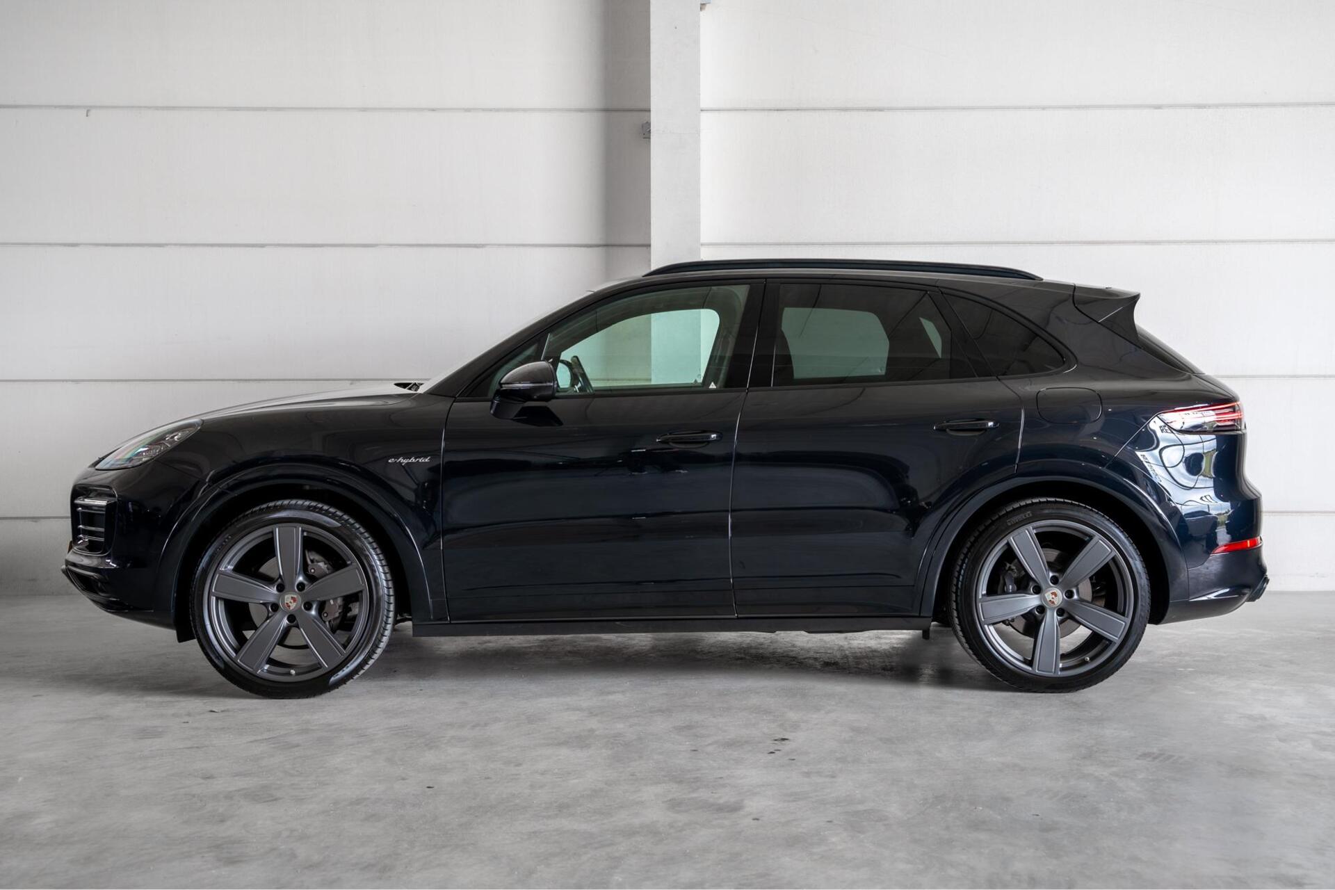 Foto van Porsche Cayenne E-hybrid