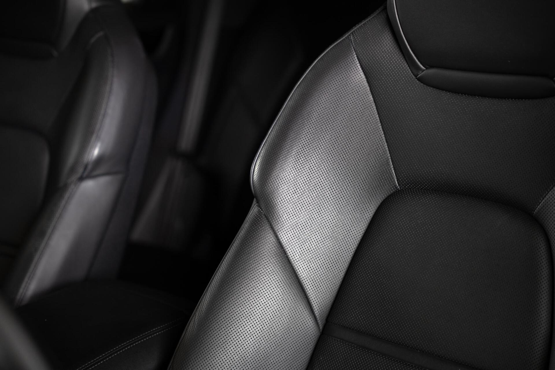 Foto van Porsche Cayenne E-hybrid