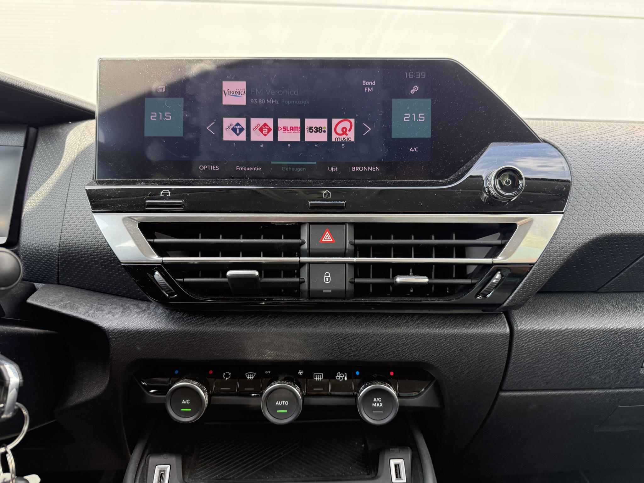 Foto van Citroen E-c4