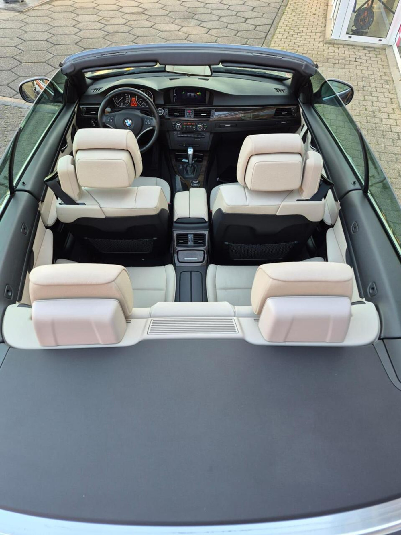 Foto van BMW 325i
