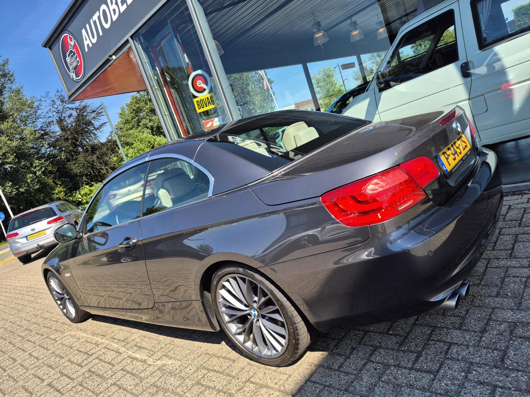 Foto van BMW 325i