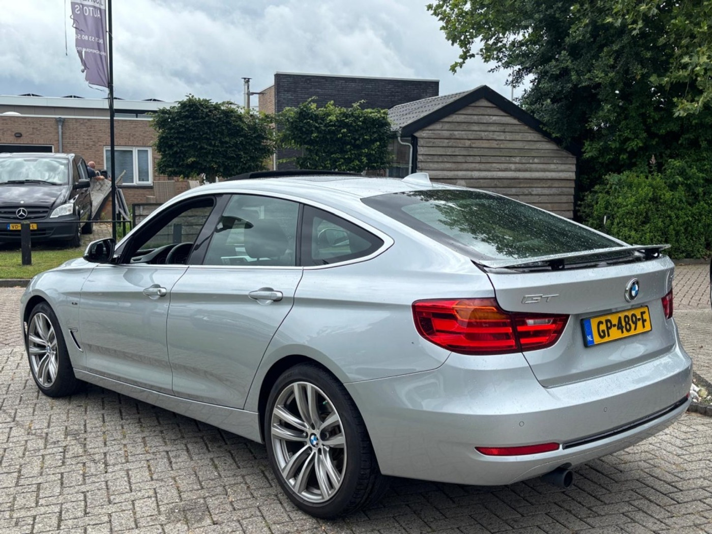Foto van BMW 320i