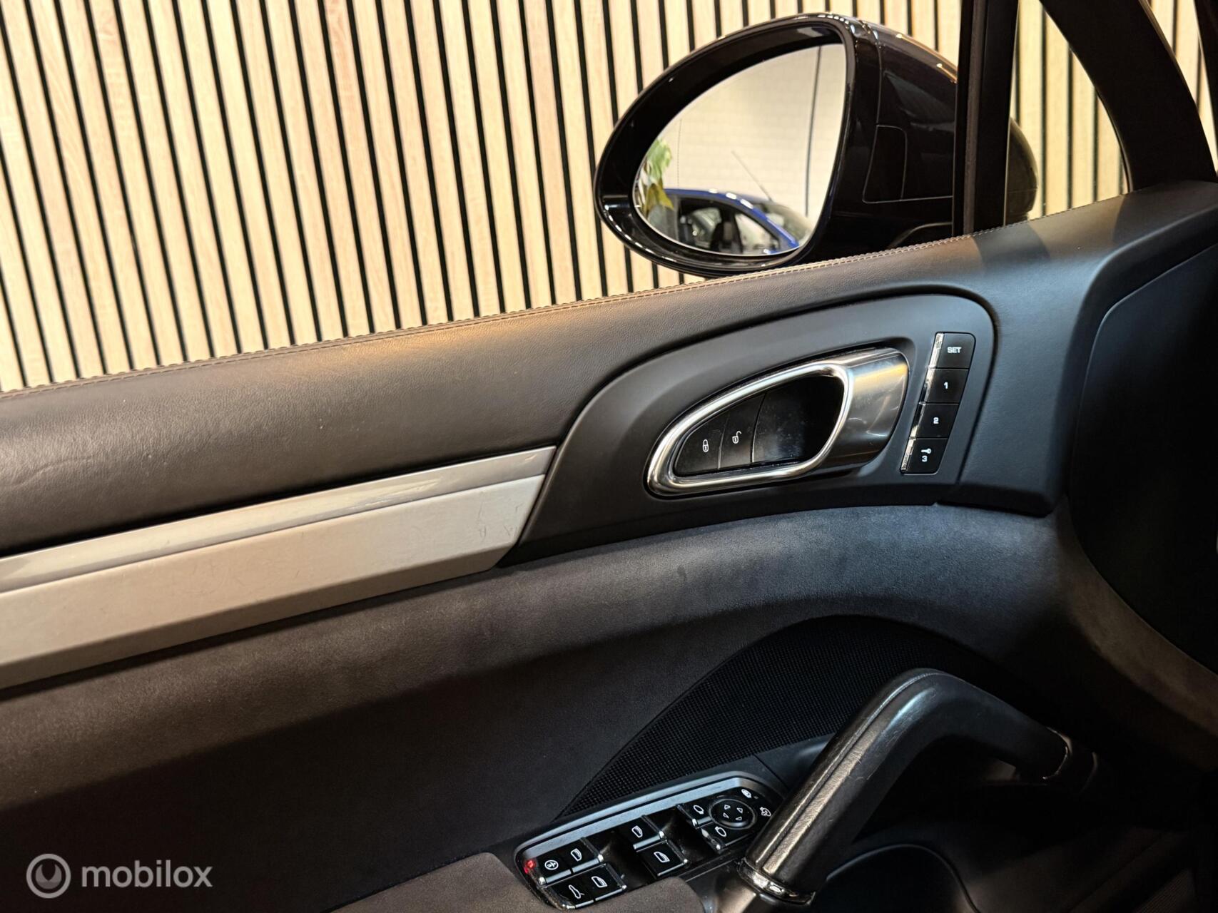 Foto van Porsche Cayenne GTS