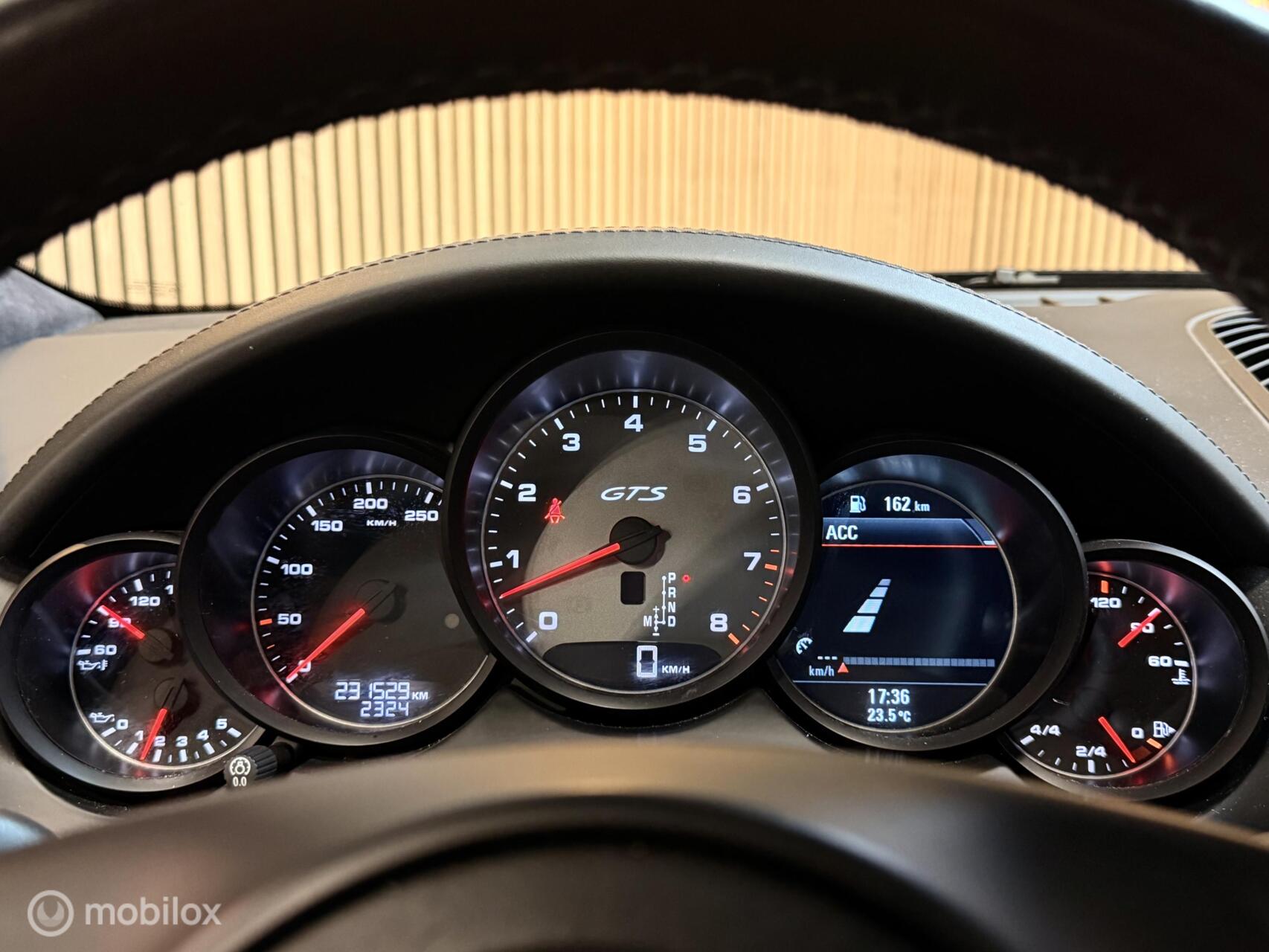 Foto van Porsche Cayenne GTS
