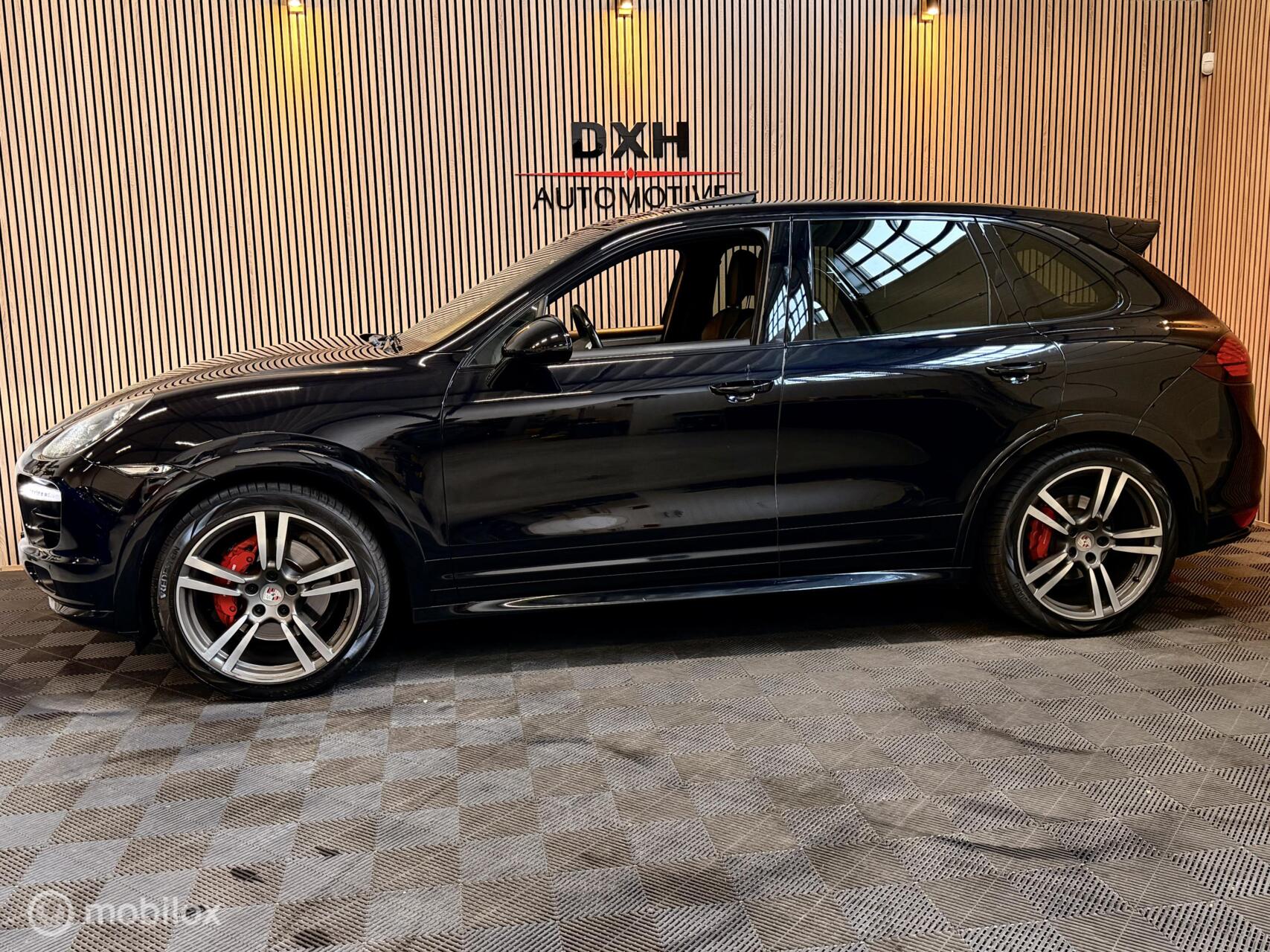 Foto van Porsche Cayenne GTS