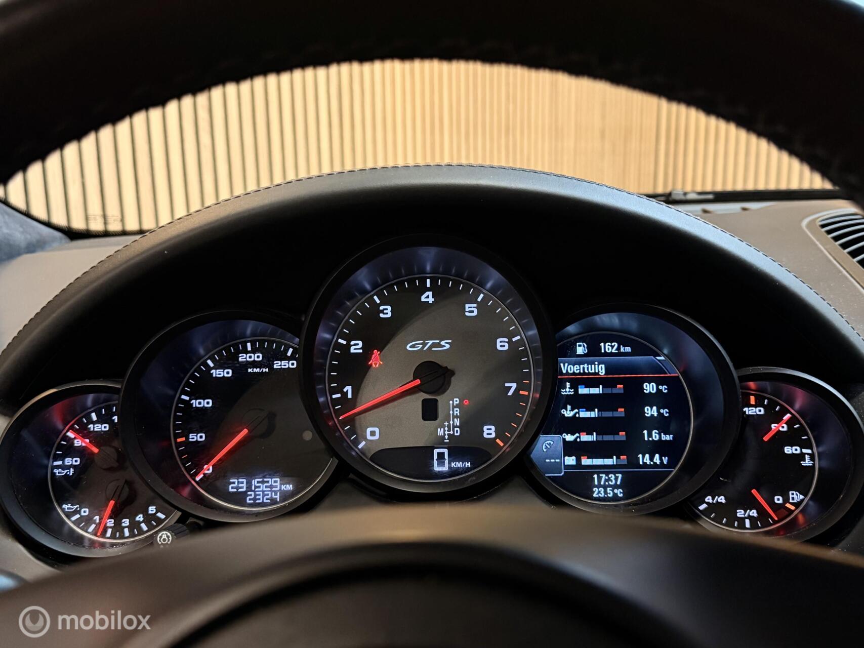Foto van Porsche Cayenne GTS