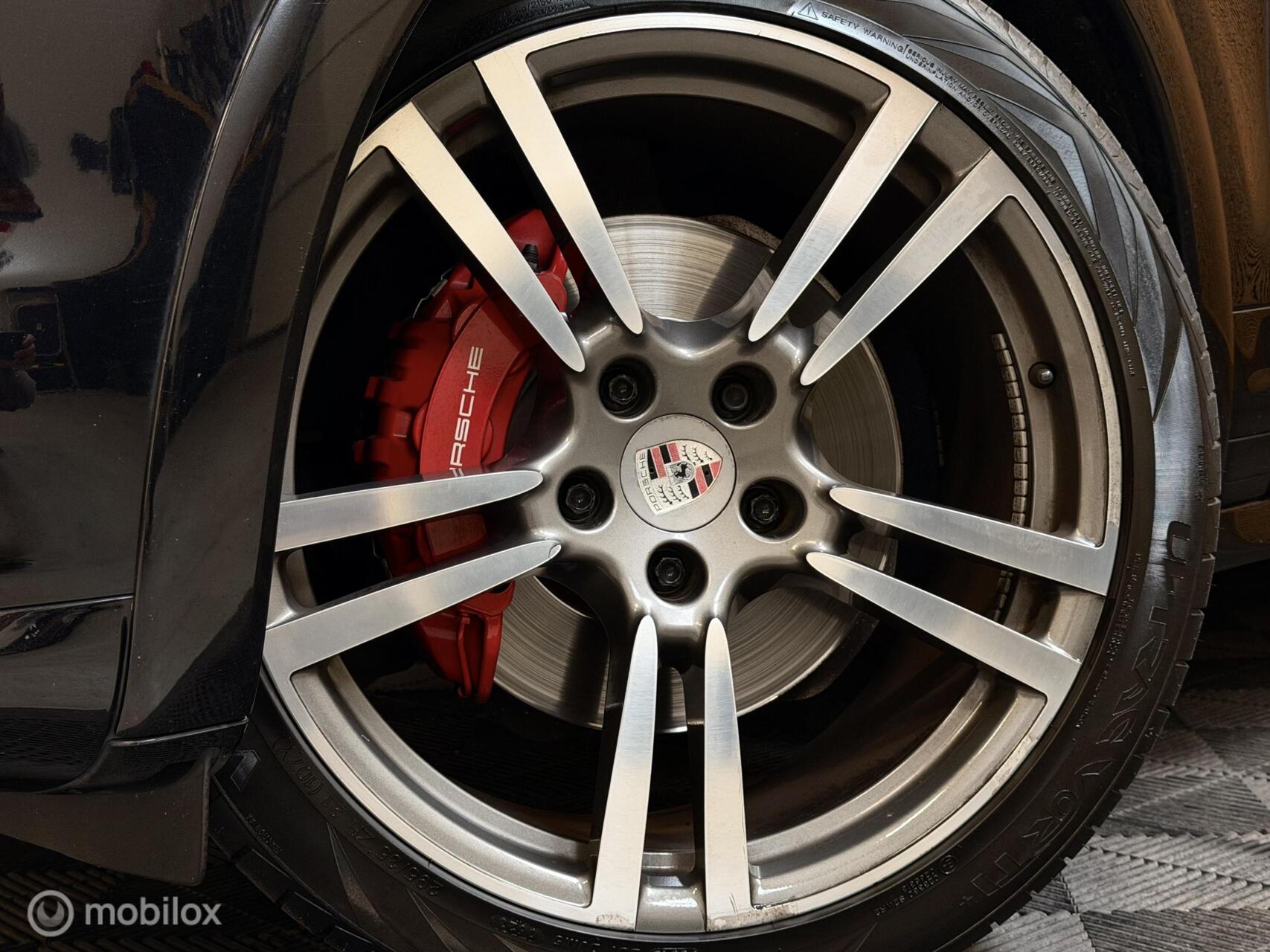 Foto van Porsche Cayenne GTS