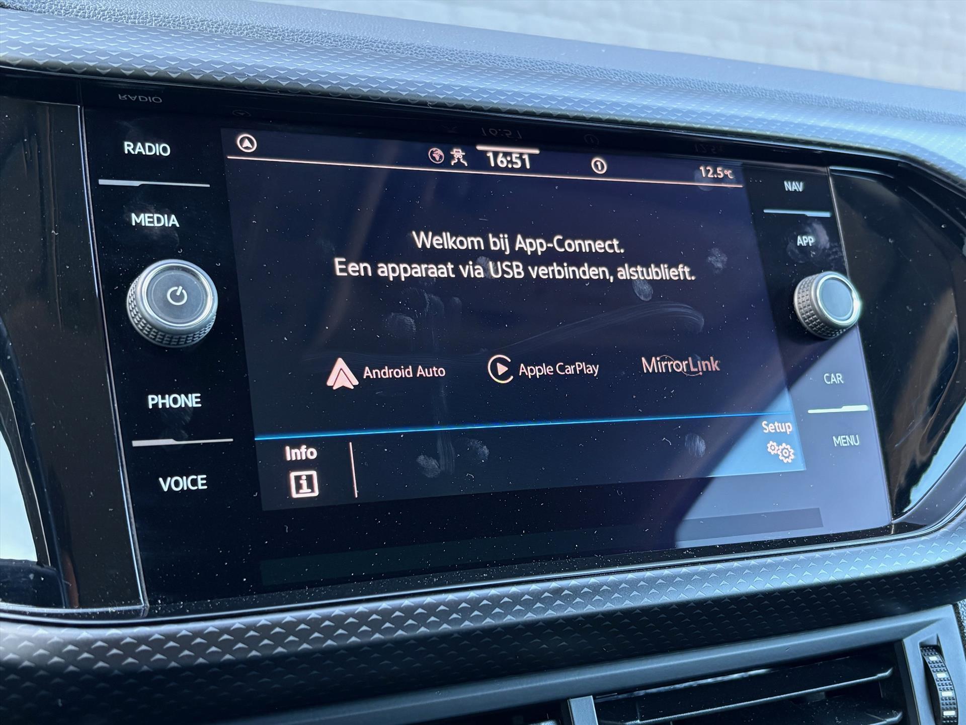 Foto van Volkswagen T-cross