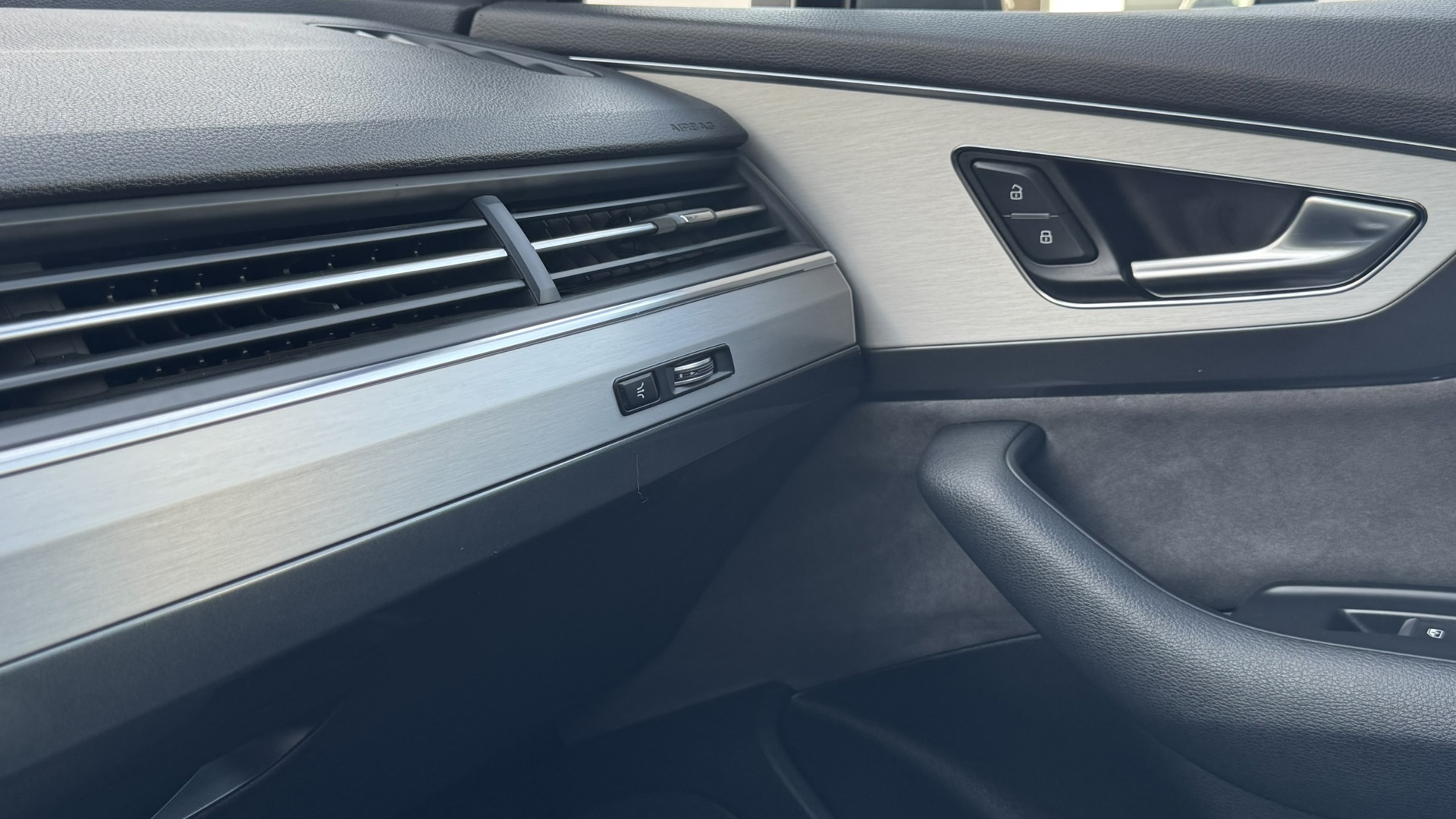 Foto van Audi Q7 E-tron