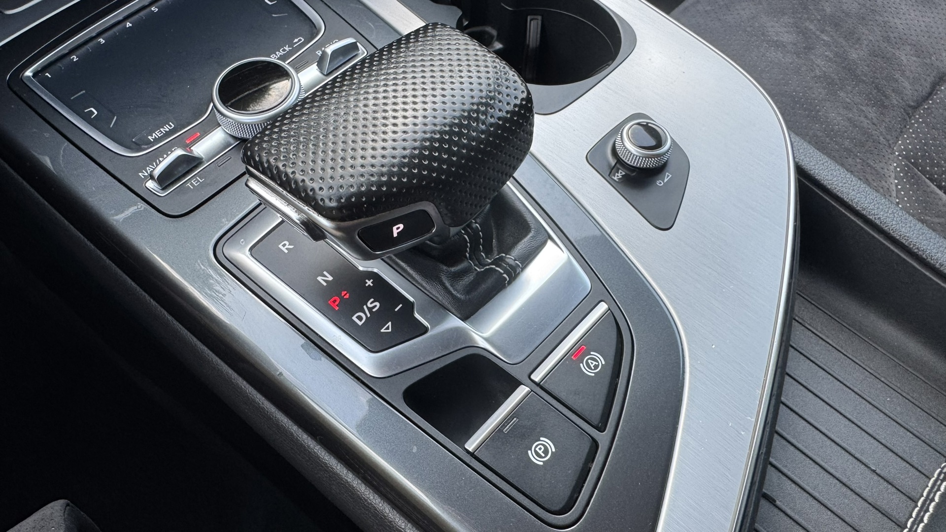 Foto van Audi Q7 E-tron