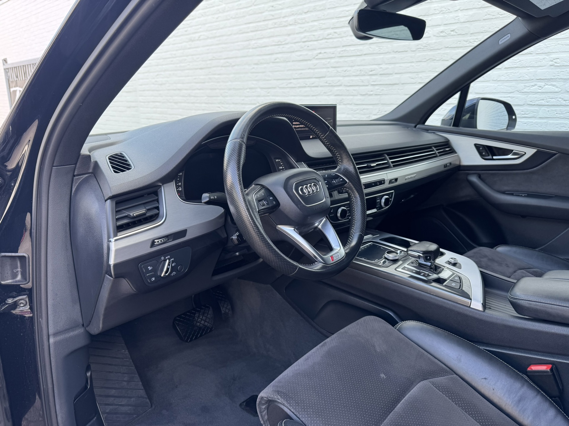 Foto van Audi Q7 E-tron