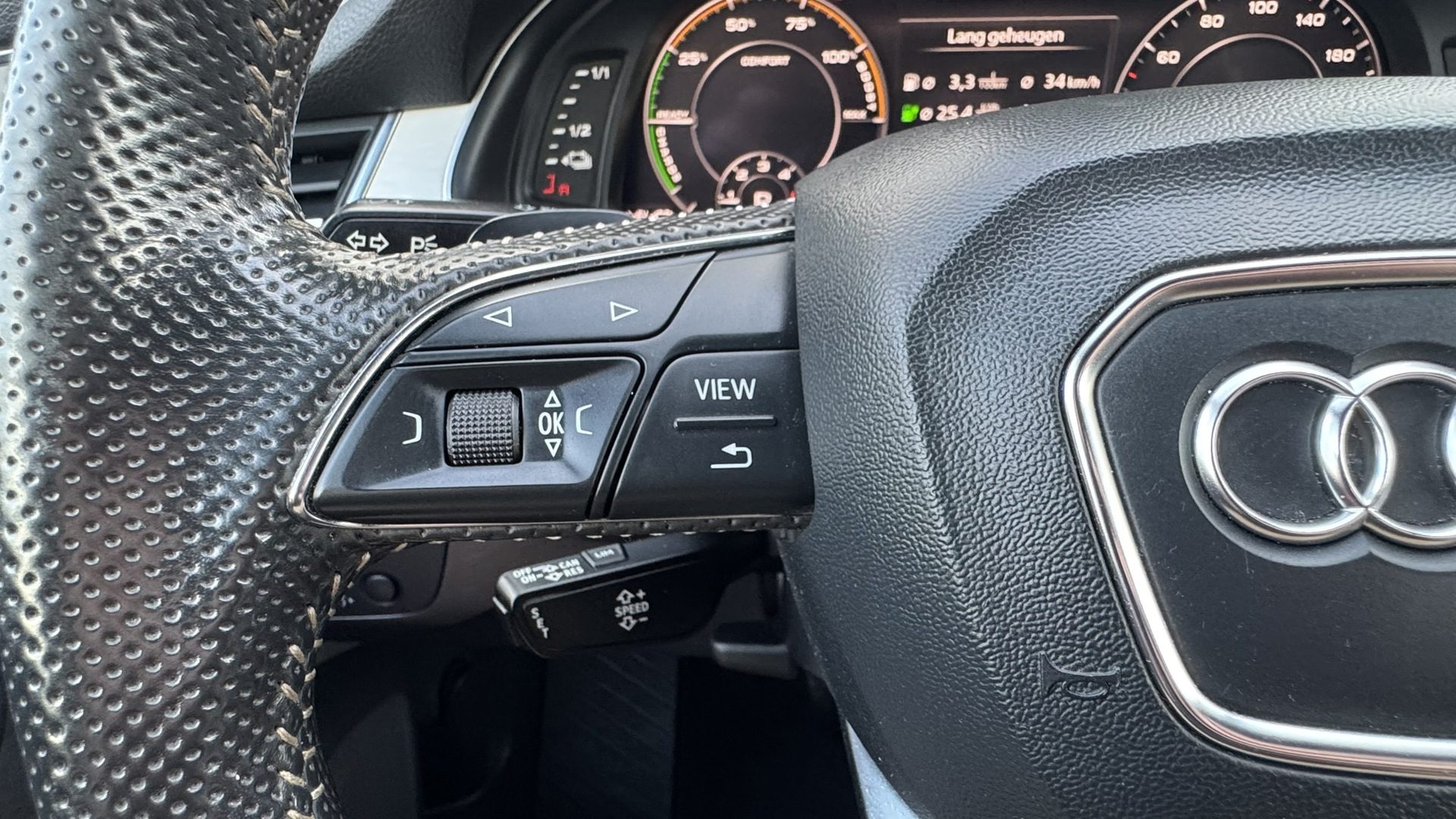 Foto van Audi Q7 E-tron