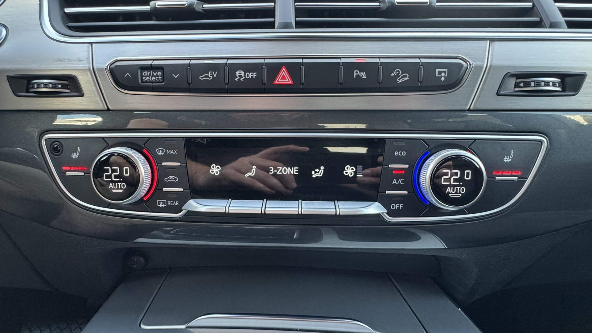 Foto van Audi Q7 E-tron