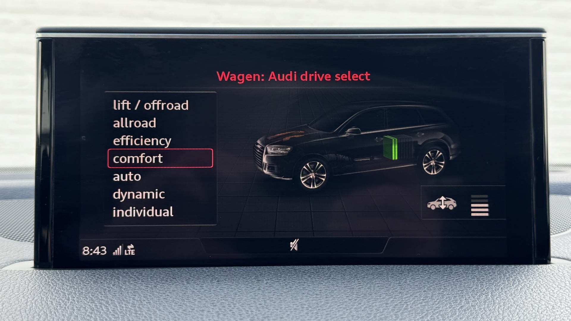 Foto van Audi Q7 E-tron