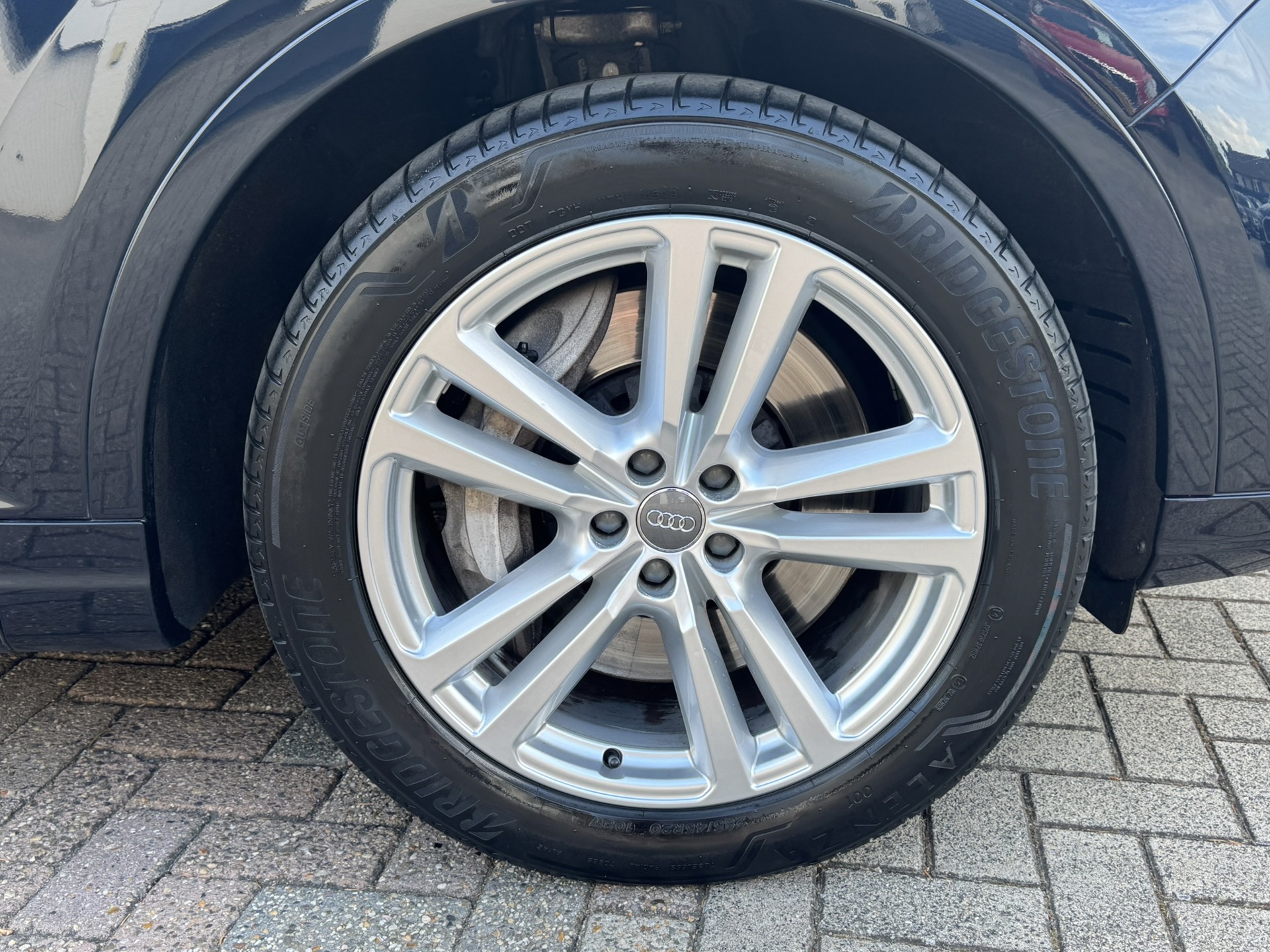Foto van Audi Q7 E-tron