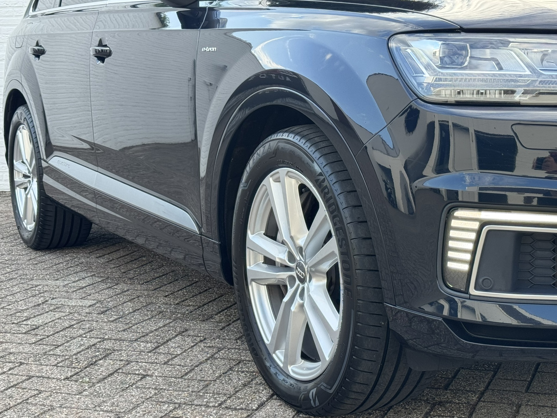Foto van Audi Q7 E-tron