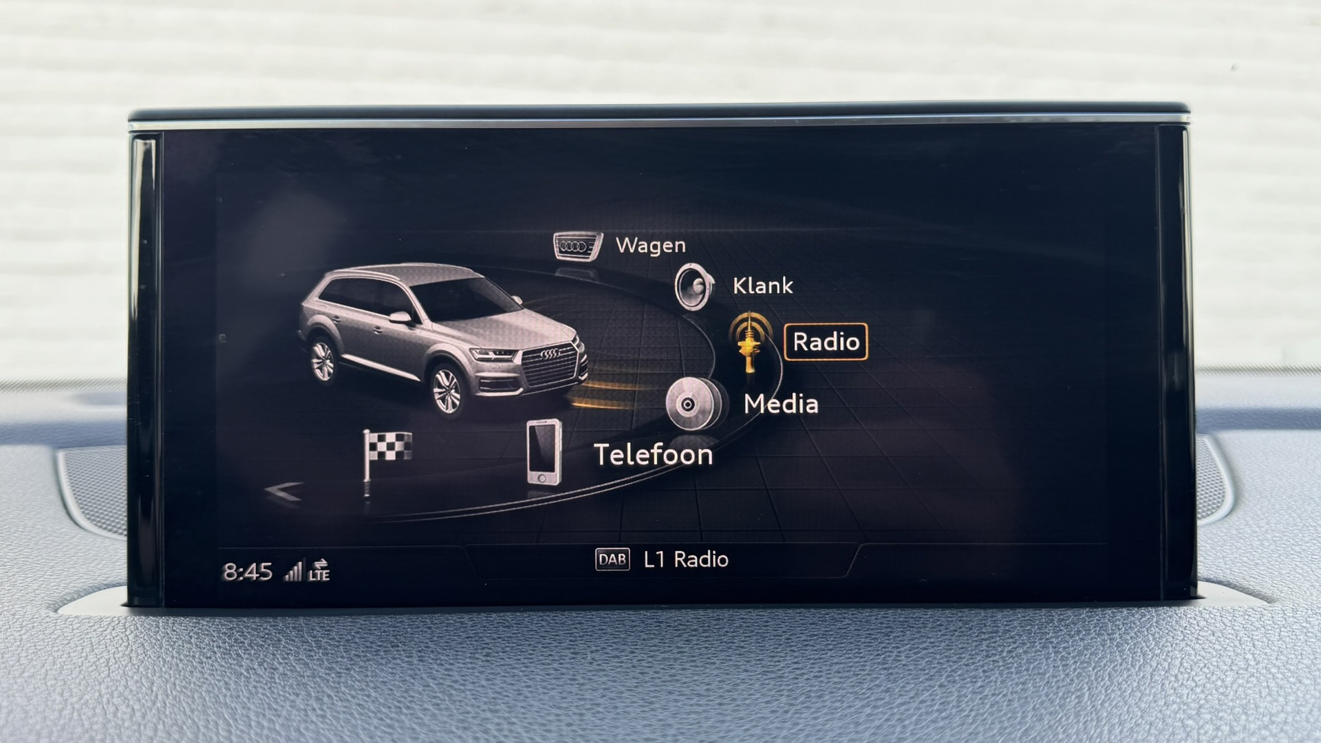 Foto van Audi Q7 E-tron