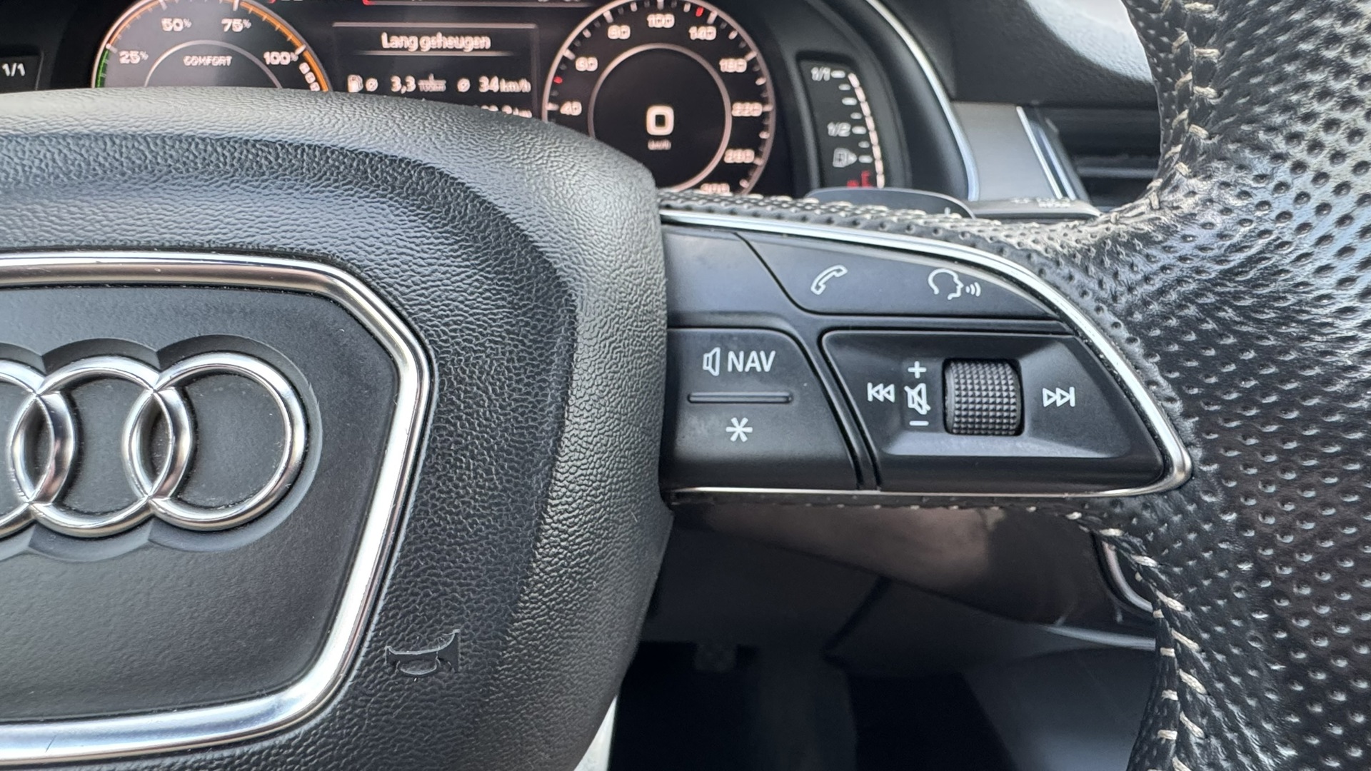 Foto van Audi Q7 E-tron