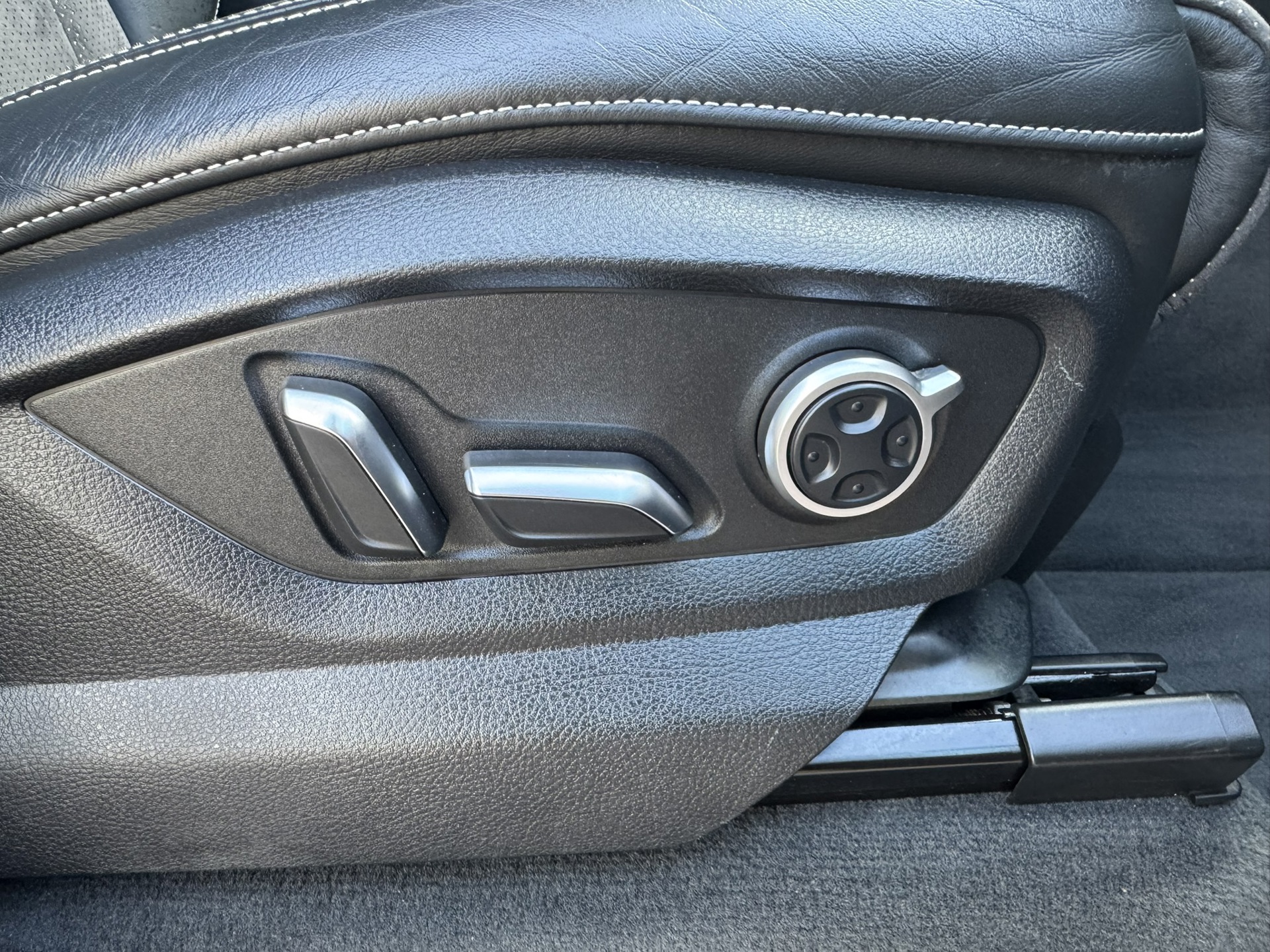 Foto van Audi Q7 E-tron