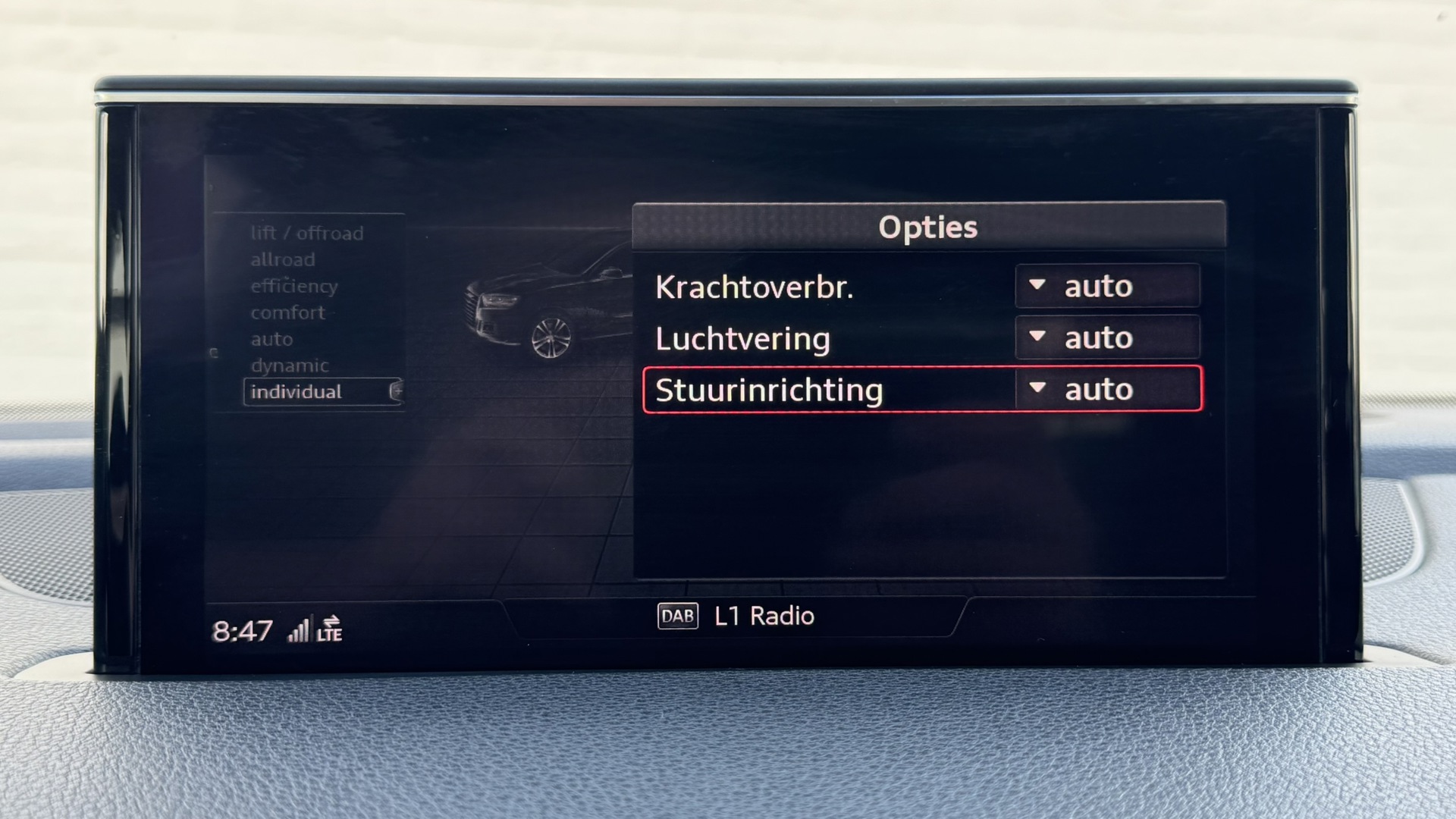 Foto van Audi Q7 E-tron
