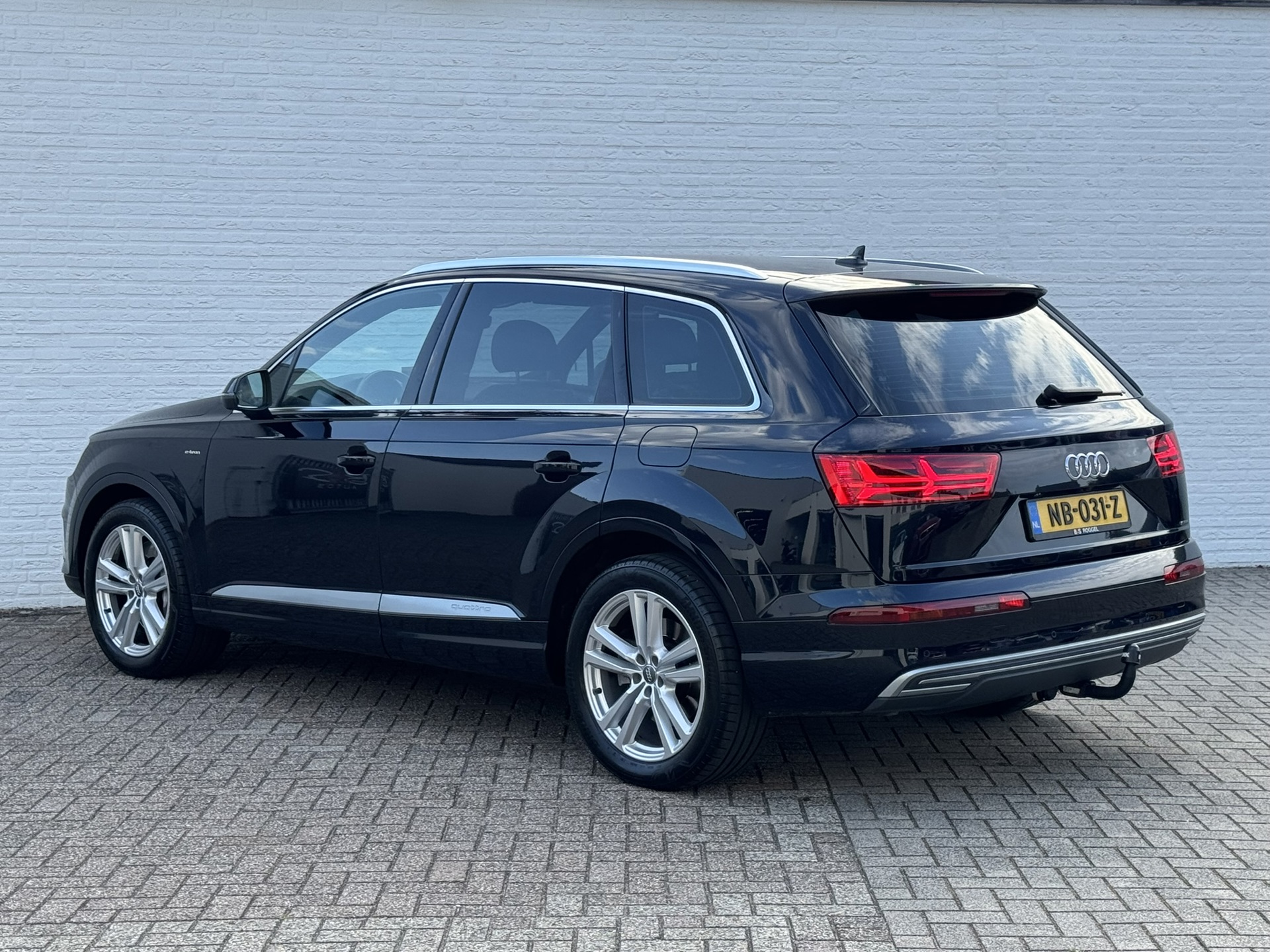 Foto van Audi Q7 E-tron