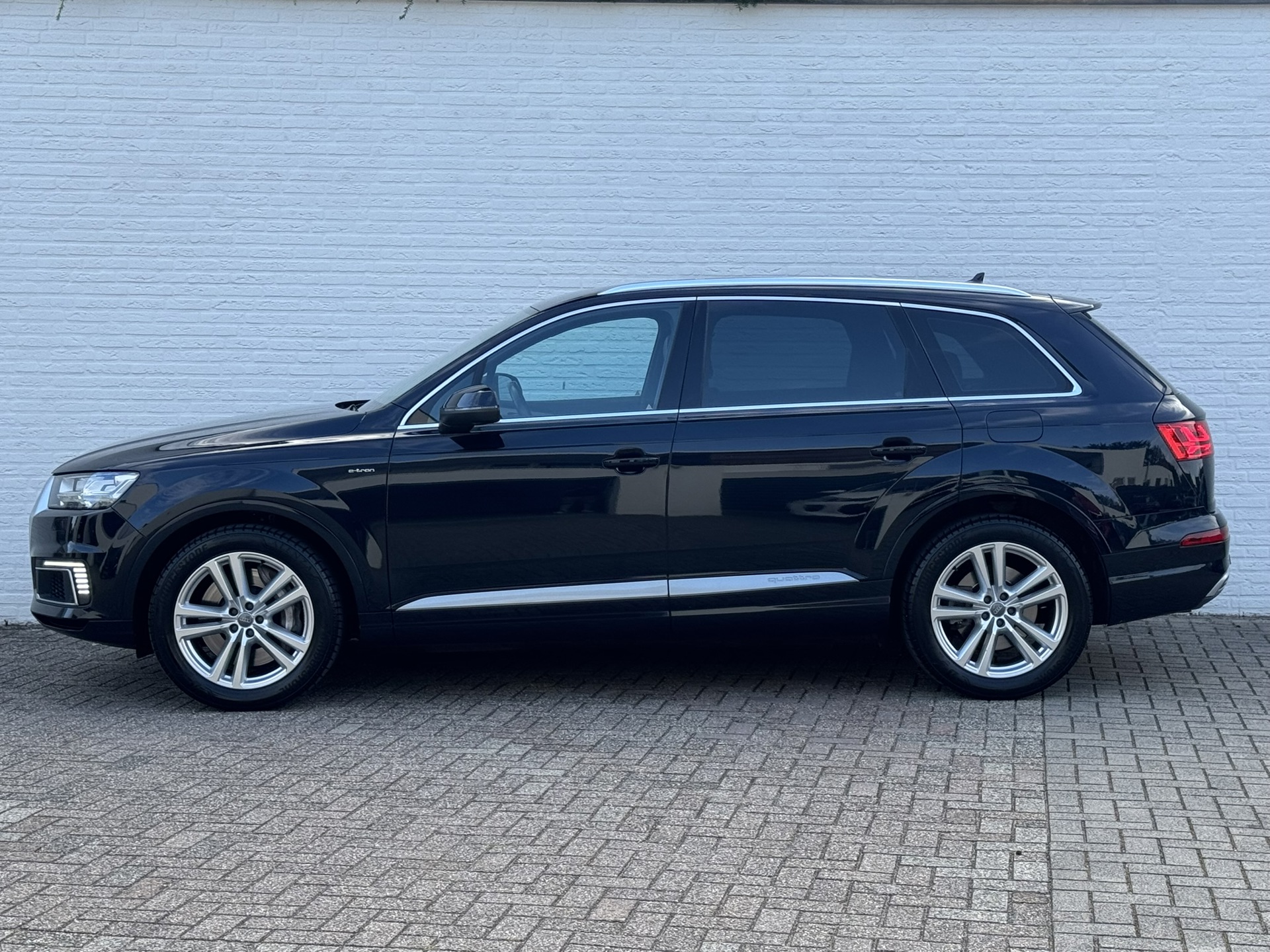 Foto van Audi Q7 E-tron