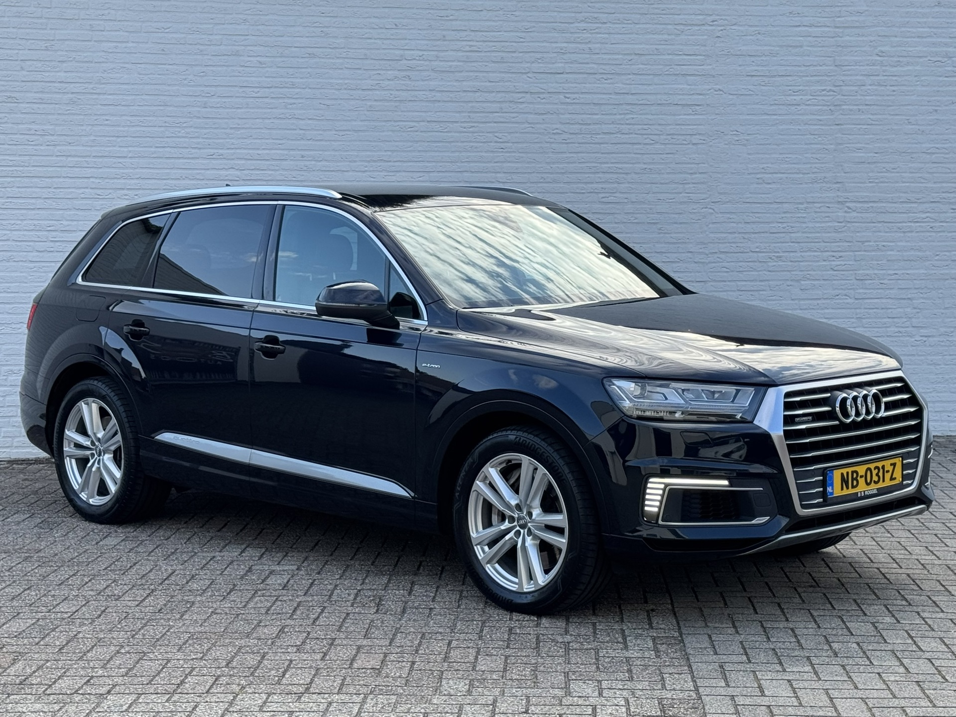 Foto van Audi Q7 E-tron