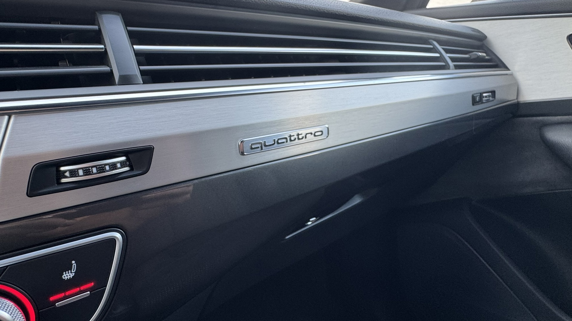 Foto van Audi Q7 E-tron
