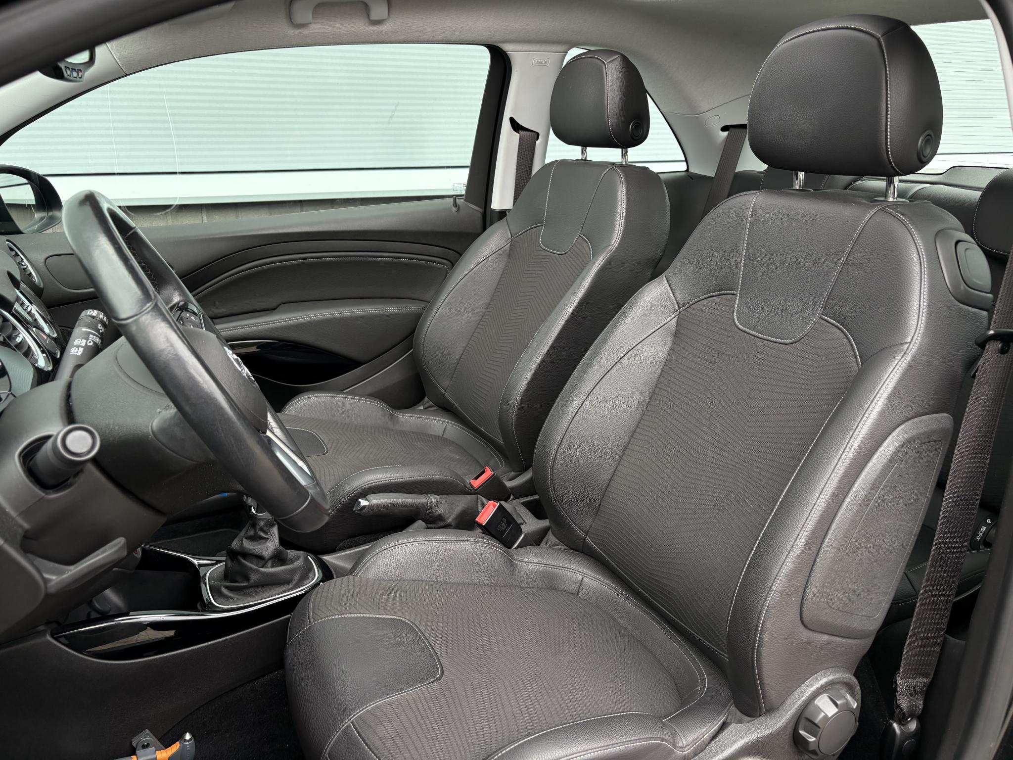 Foto van Opel Adam