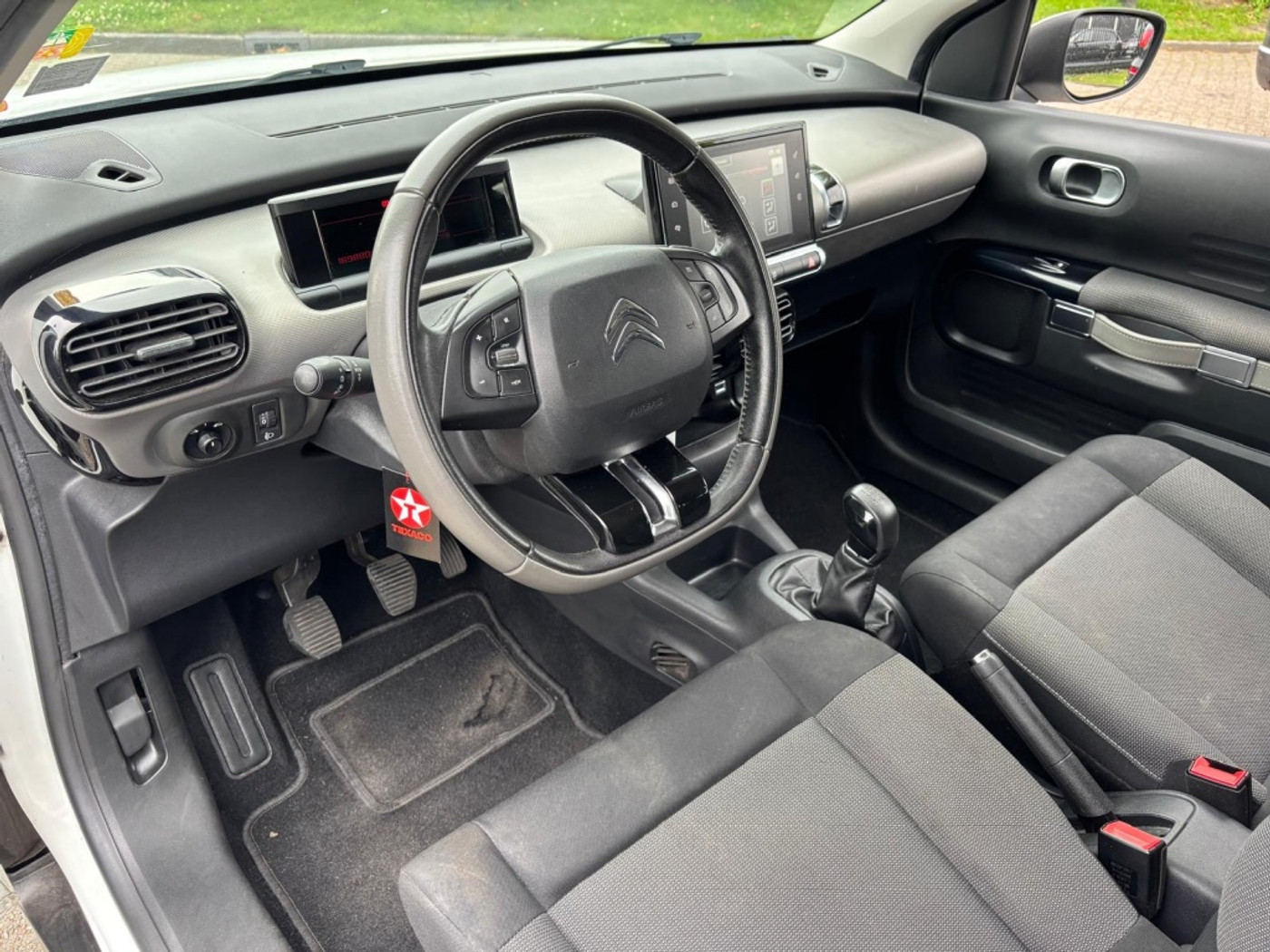 Foto van Citroen C4 Cactus