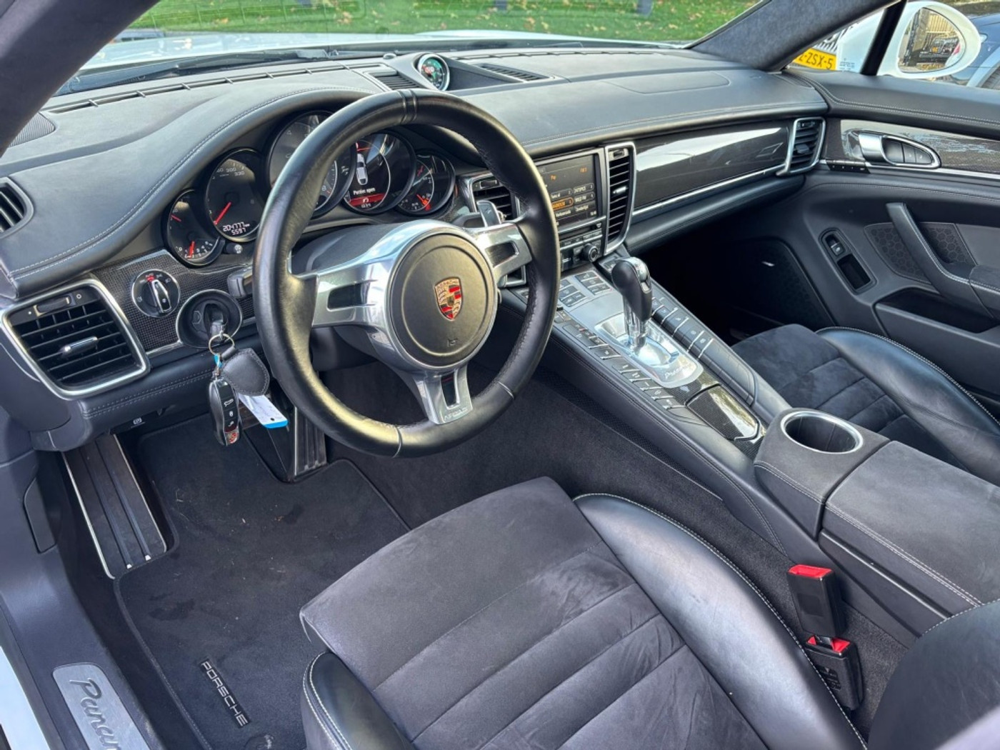 Foto van Porsche Panamera GTS
