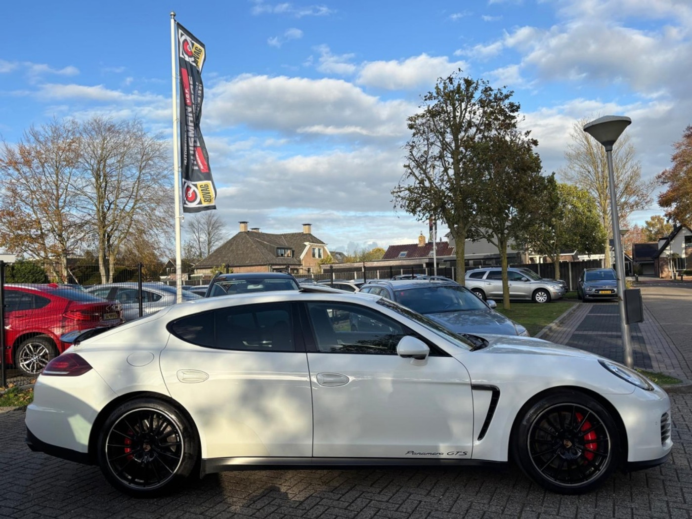 Foto van Porsche Panamera GTS