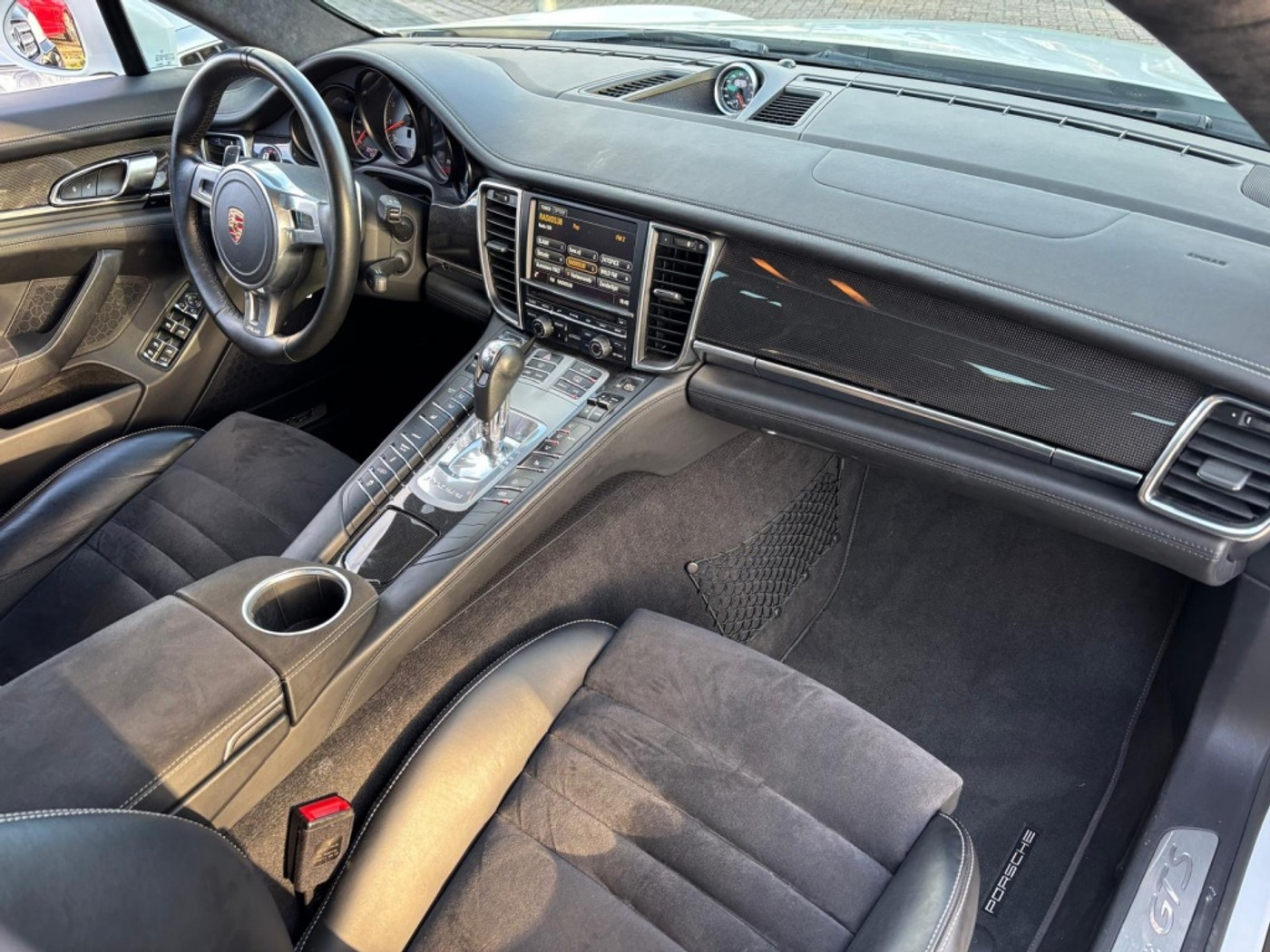 Foto van Porsche Panamera GTS