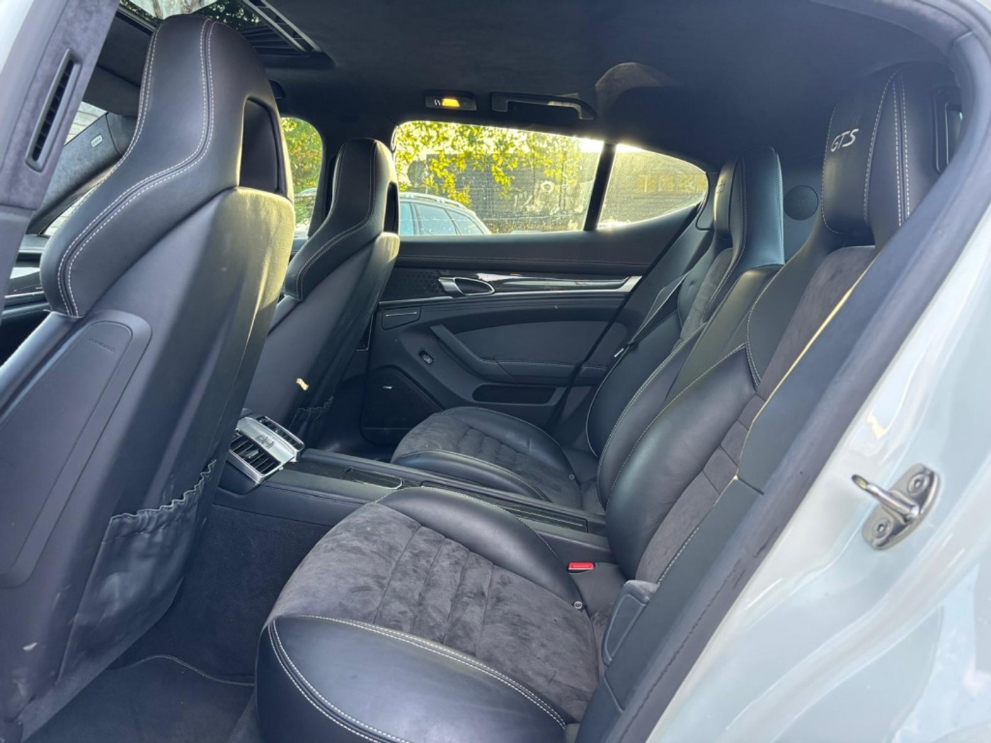 Foto van Porsche Panamera GTS