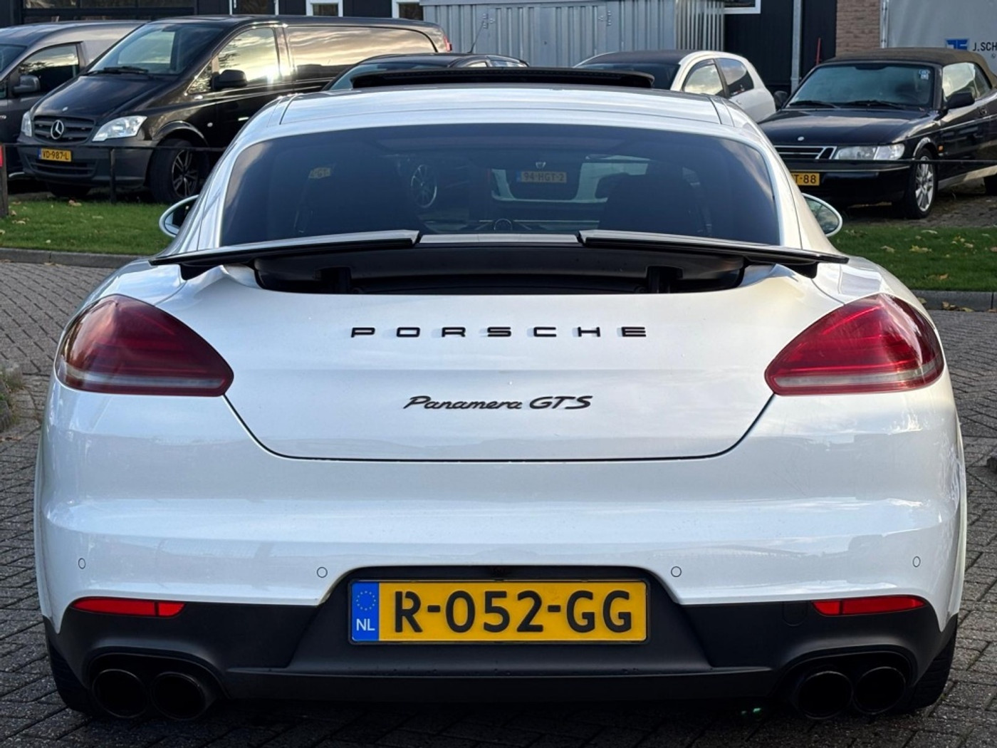 Foto van Porsche Panamera GTS