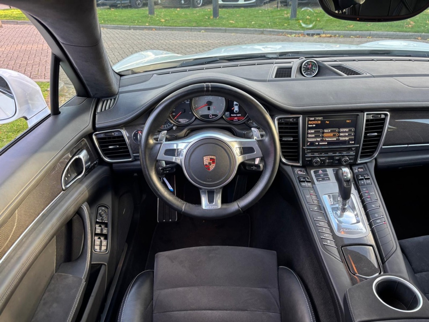 Foto van Porsche Panamera GTS