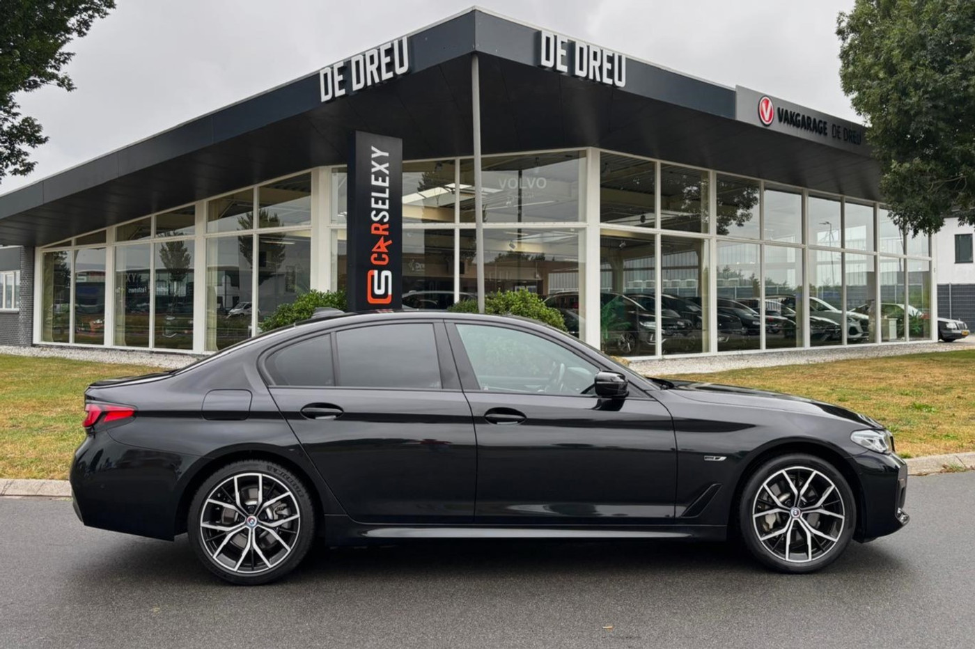 Foto van BMW 530e