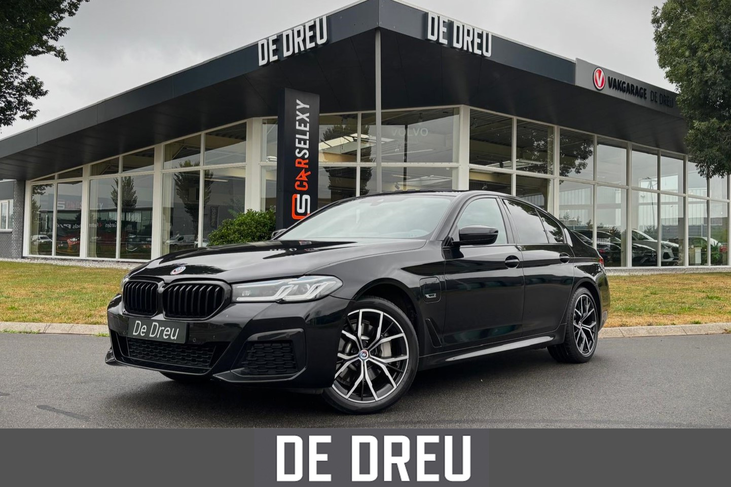 BMW 530e 530e Business Edition Plus | PANO | TREKHAAK | MEMORY | HUD | 2022 - voorkant