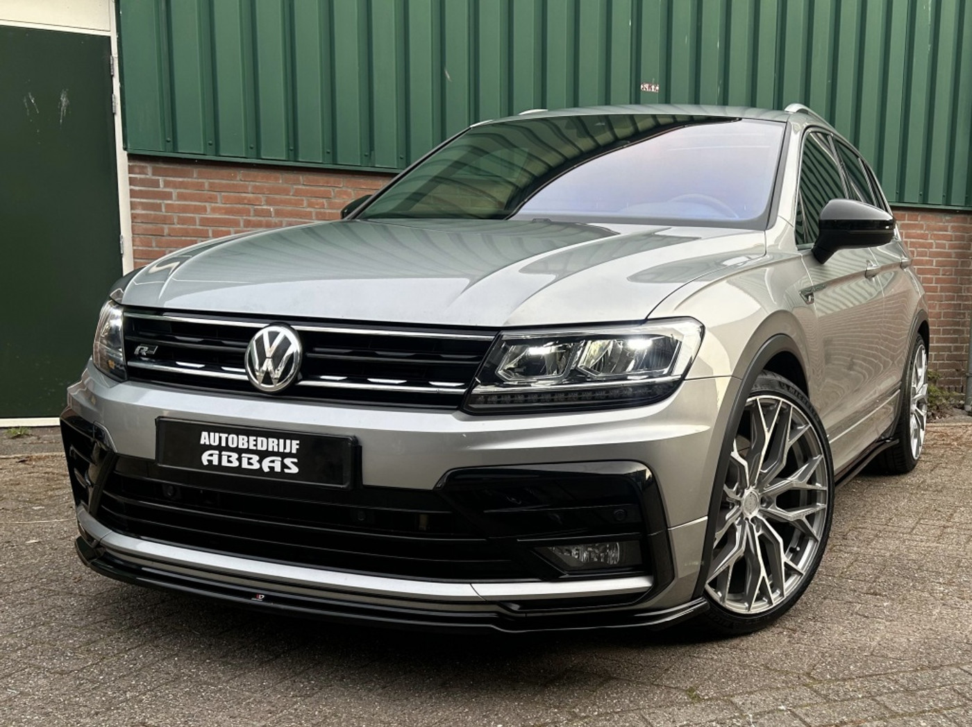 Volkswagen Tiguan 2.0 TSI 4M. Highline 2017 - voorkant